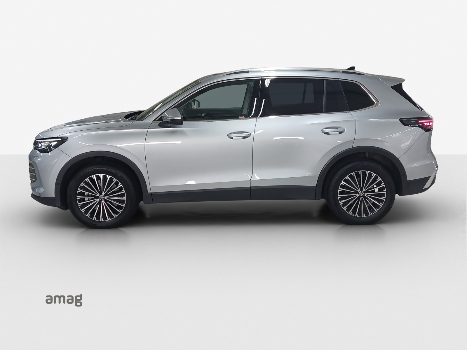 VW Tiguan 2.0 TSI DSG Elegance 4Motion-image-1