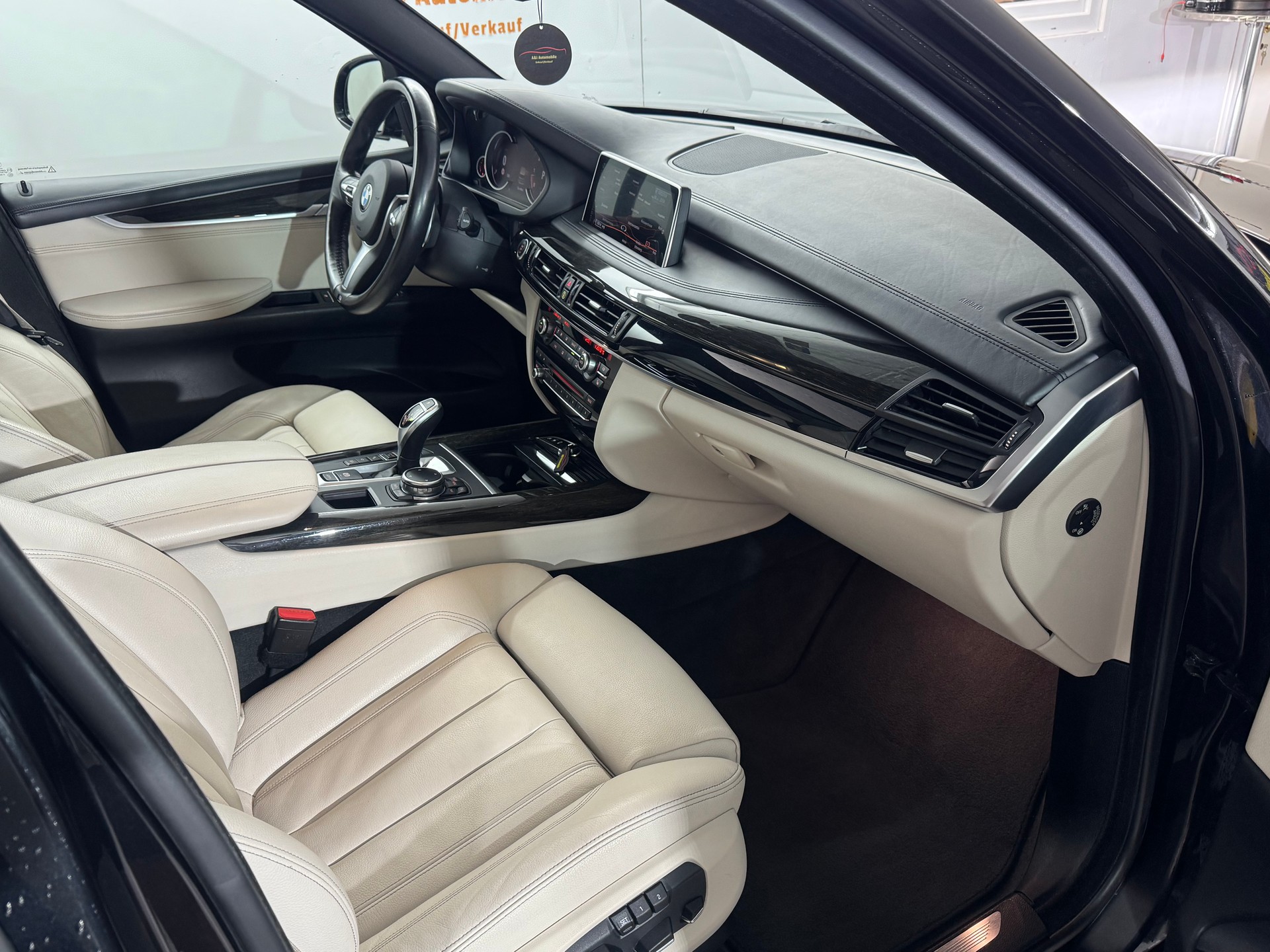 BMW X5 xDrive 40d Steptronic M-Paket-image-8