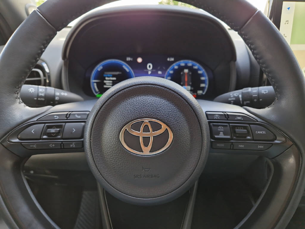 TOYOTA Yaris 1.5 VVT-i HSD Premium 45938/000-image-15