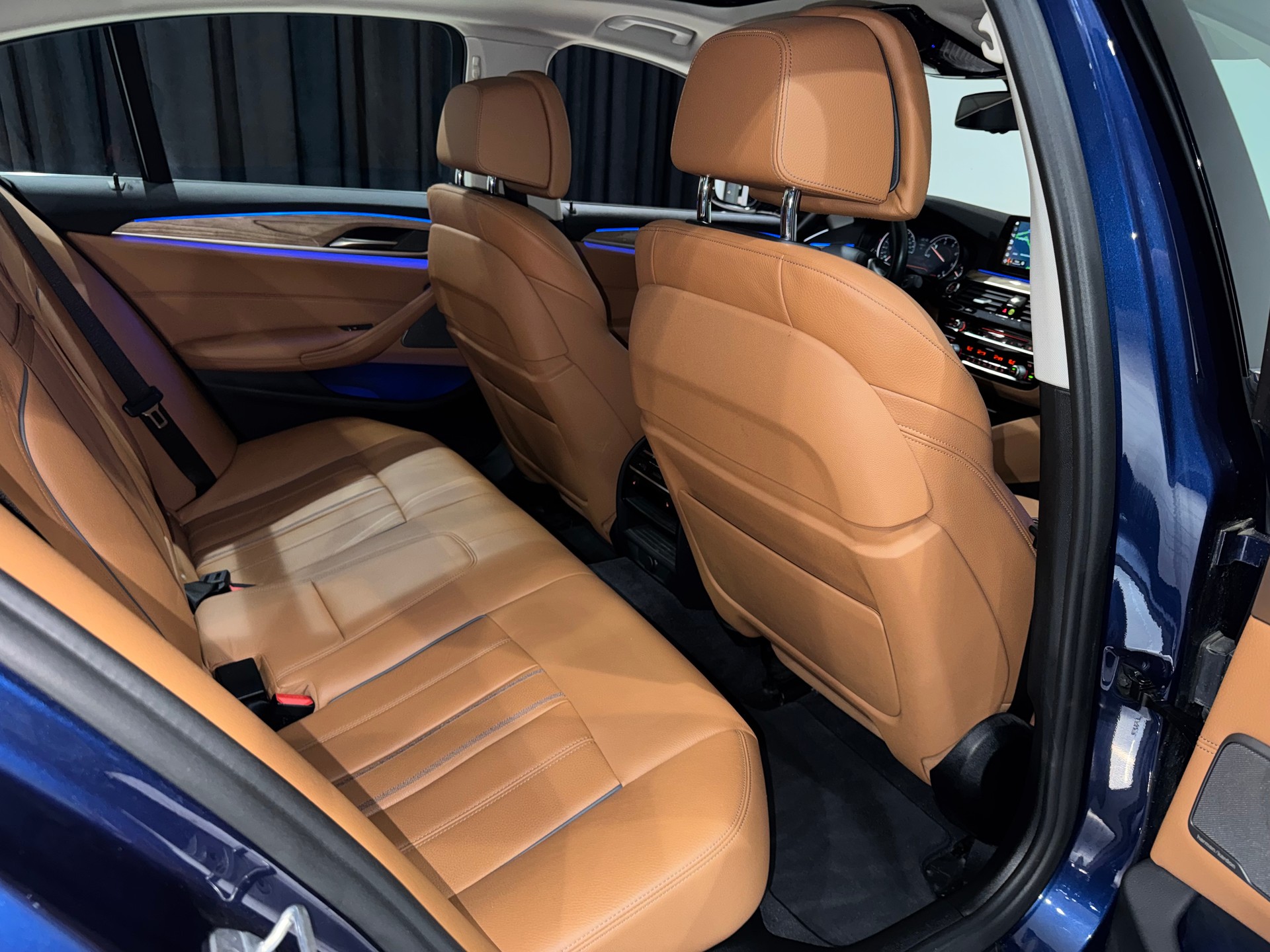 BMW 530d xDrive Luxury Line Steptronic | 1.Hand | CH |-image-18