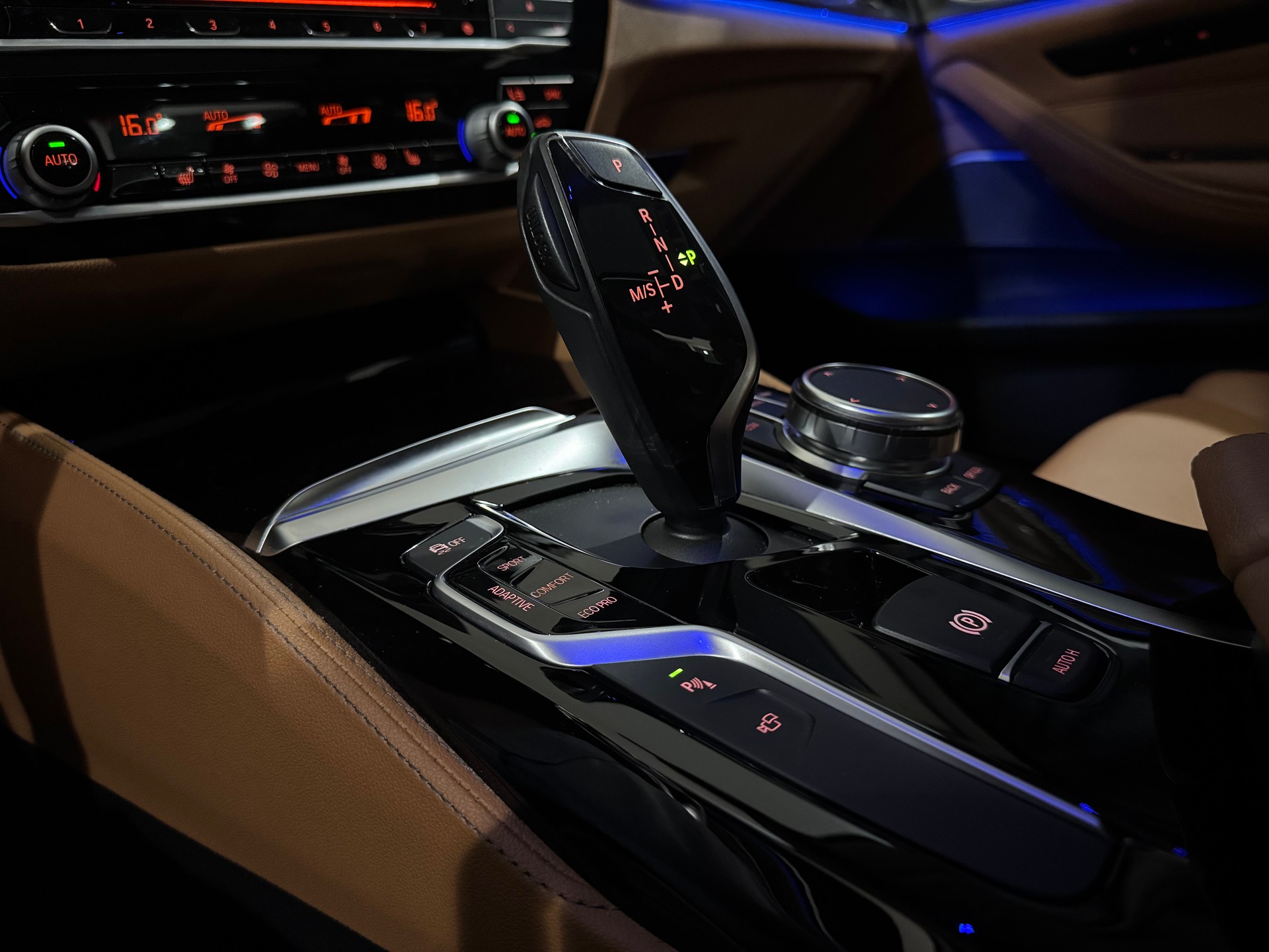 BMW 530d xDrive Luxury Line Steptronic | 1.Hand | CH |-image-26