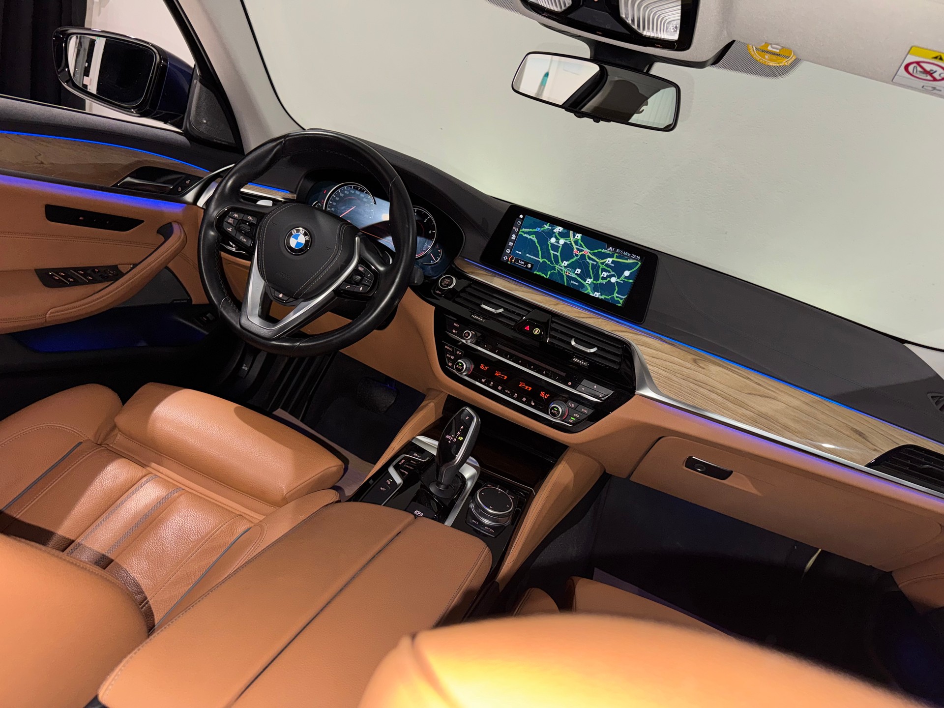 BMW 530d xDrive Luxury Line Steptronic | 1.Hand | CH |-image-17