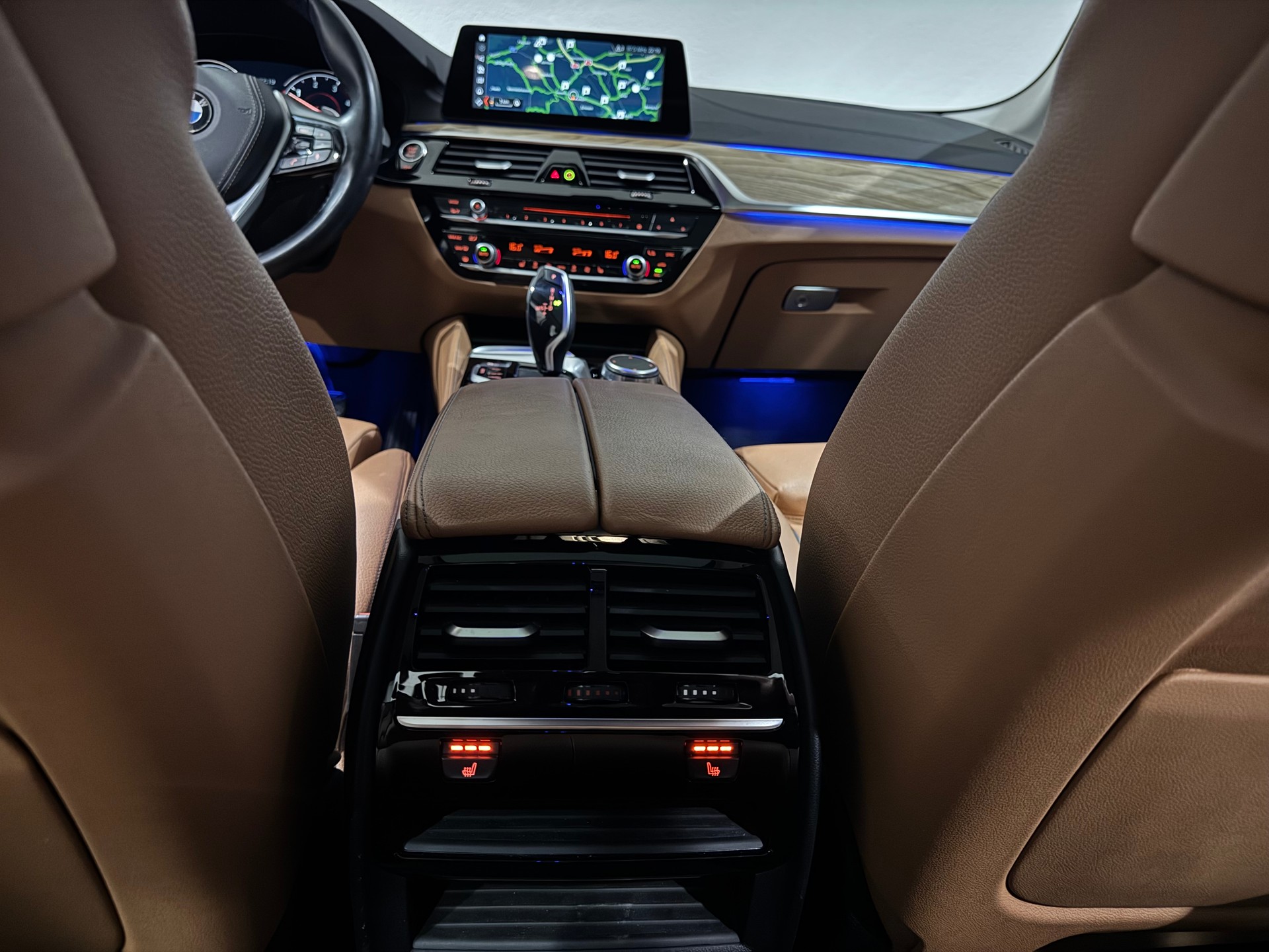 BMW 530d xDrive Luxury Line Steptronic | 1.Hand | CH |-image-23