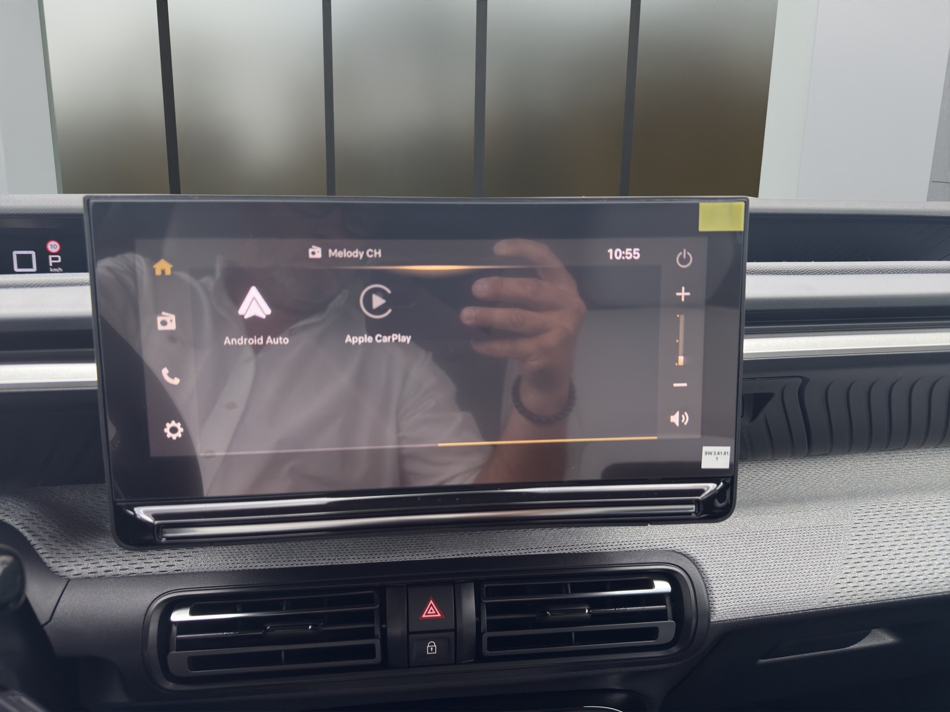 CITROEN C3 Aircross 1.2 Hybrid Plus-image-13