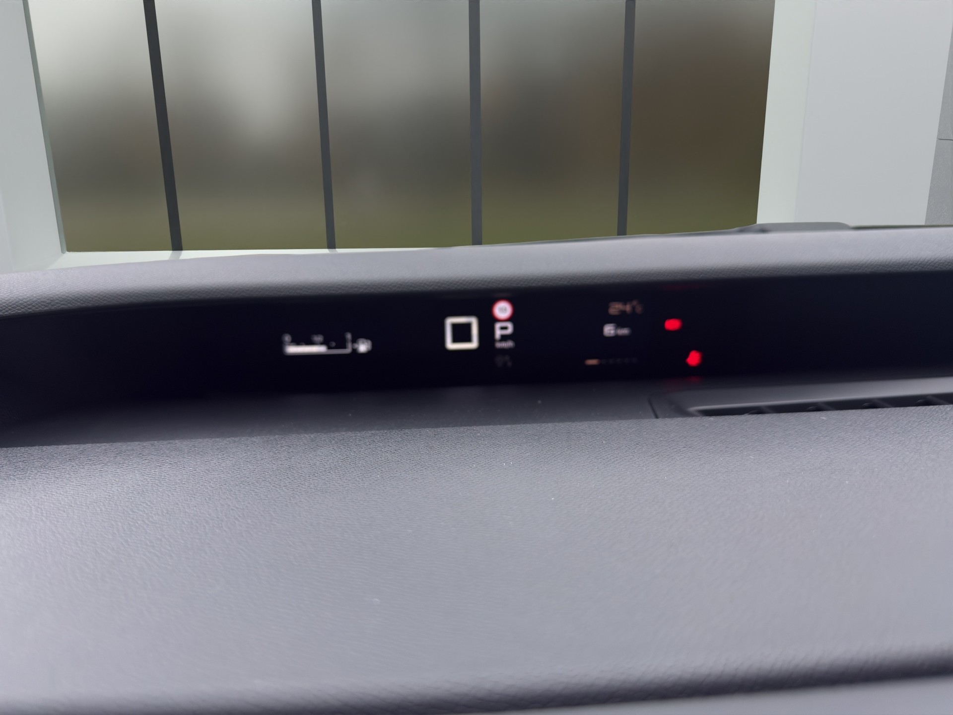 CITROEN C3 Aircross 1.2 Hybrid Plus-image-9