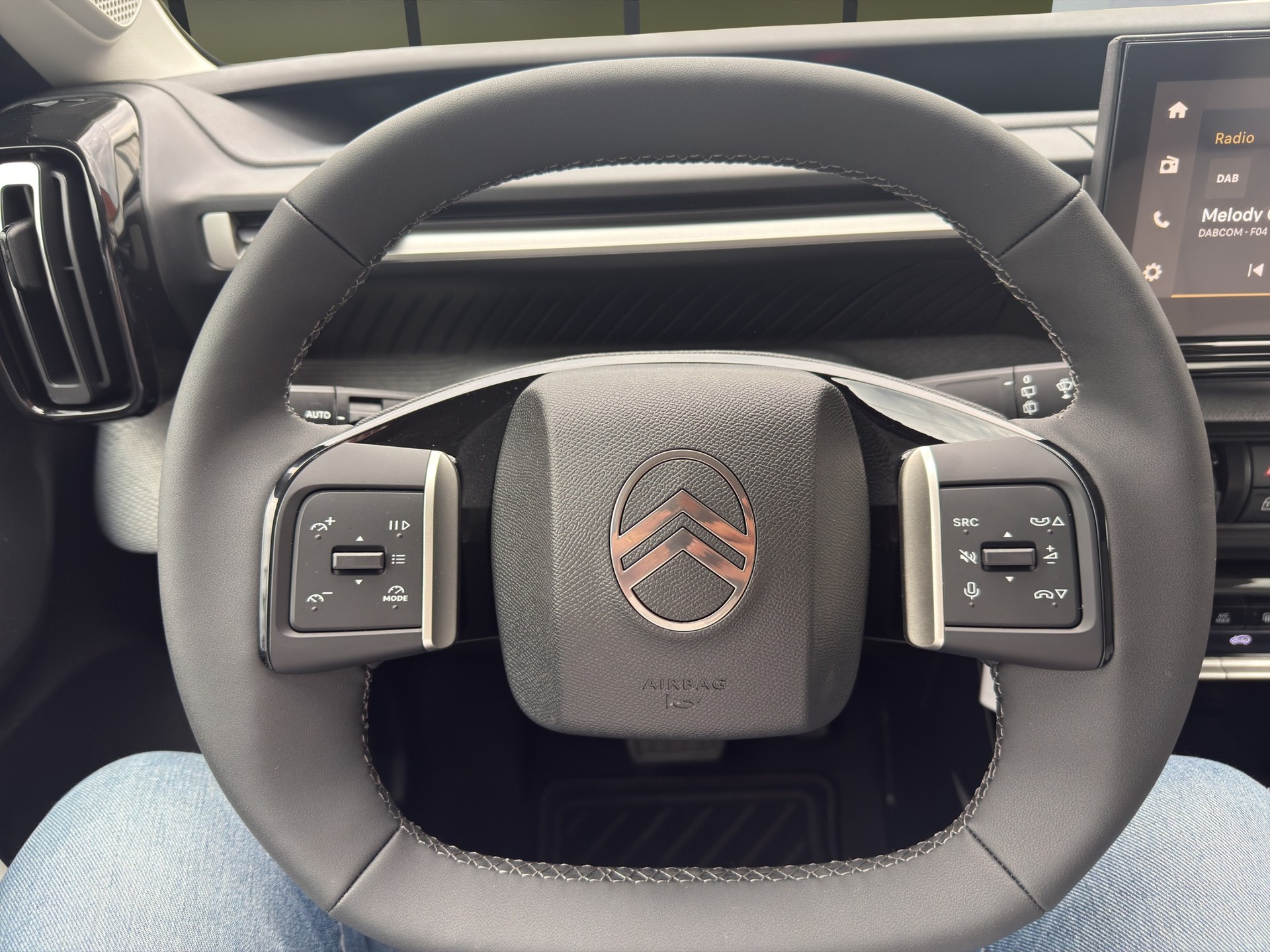 CITROEN C3 Aircross 1.2 Hybrid Plus-image-8