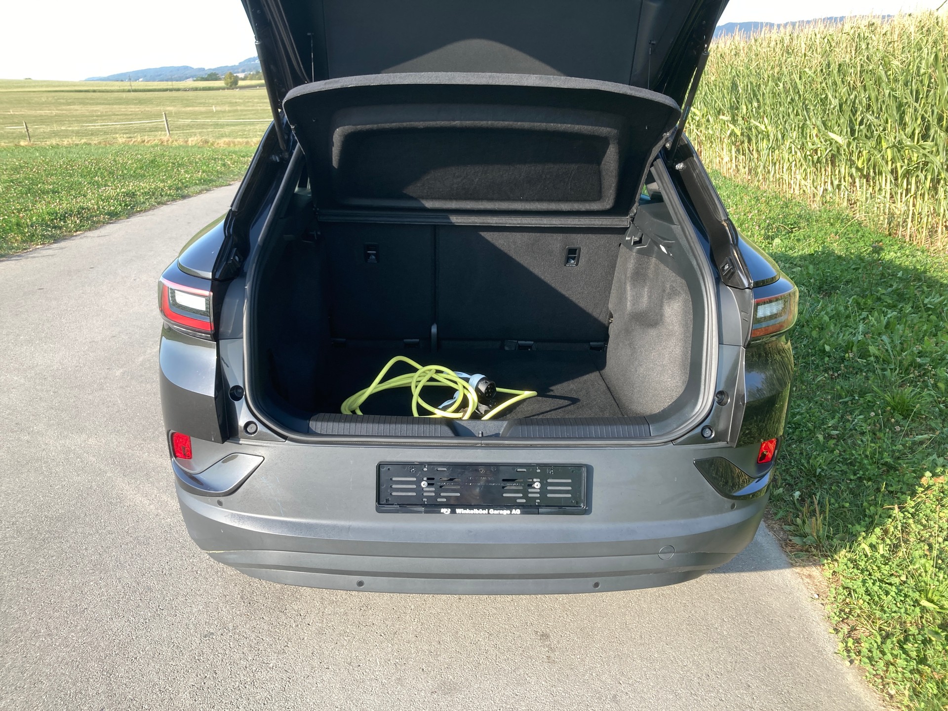 VW ID.4 Performance mit Anhängerkupplung-image-5