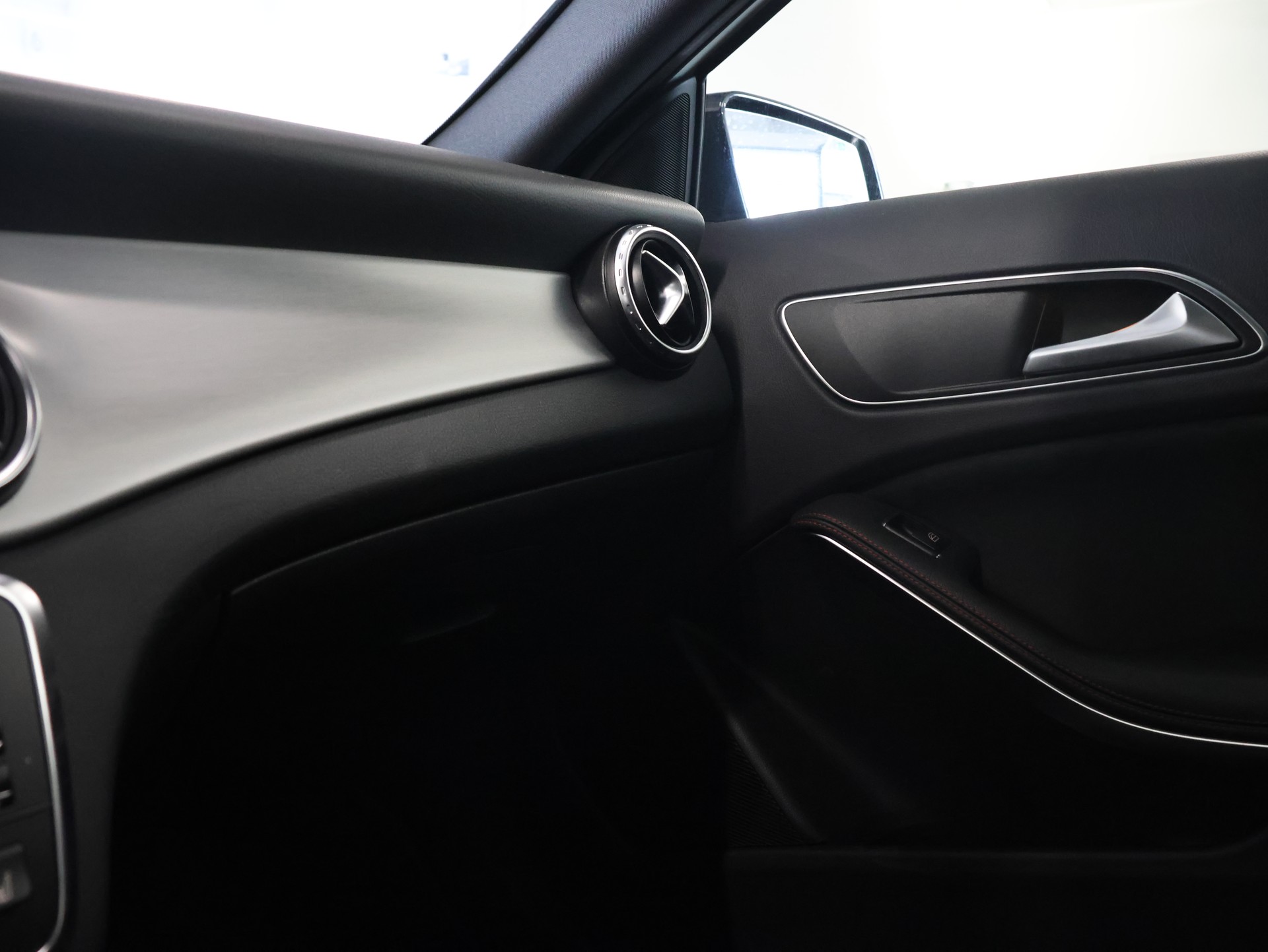 MERCEDES-BENZ GLA 250 4Matic 7G-DCT *Sitzheizung* *Rückfahrkamera* *Panoramadach*-image-21