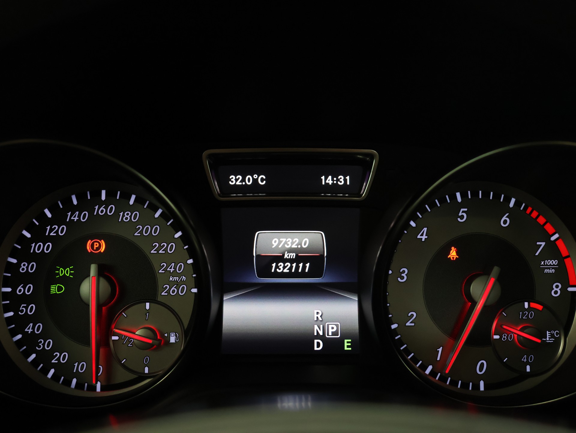 MERCEDES-BENZ GLA 250 4Matic 7G-DCT *Sitzheizung* *Rückfahrkamera* *Panoramadach*-image-16
