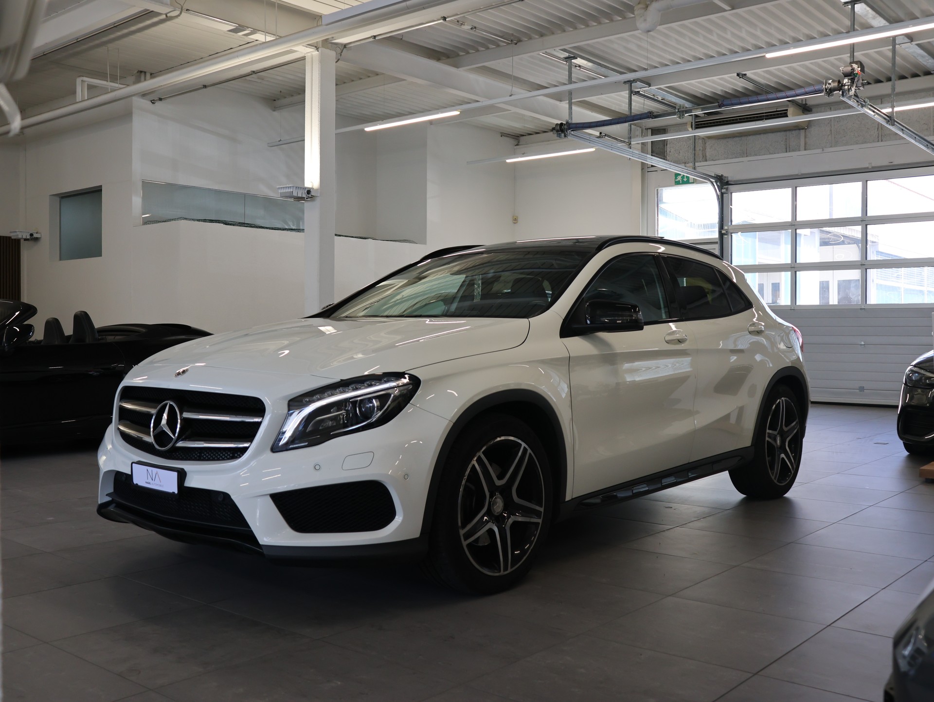 MERCEDES-BENZ GLA 250 4Matic 7G-DCT *Sitzheizung* *Rückfahrkamera* *Panoramadach*-image-3