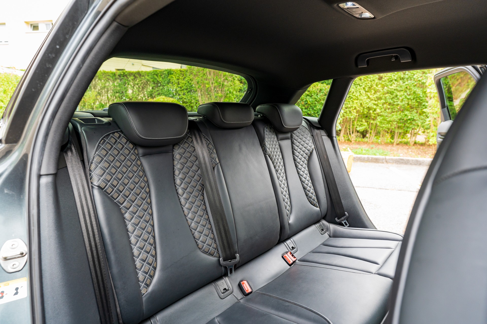AUDI RS3 2.5 T FSI quattro S-Tronic-image-8