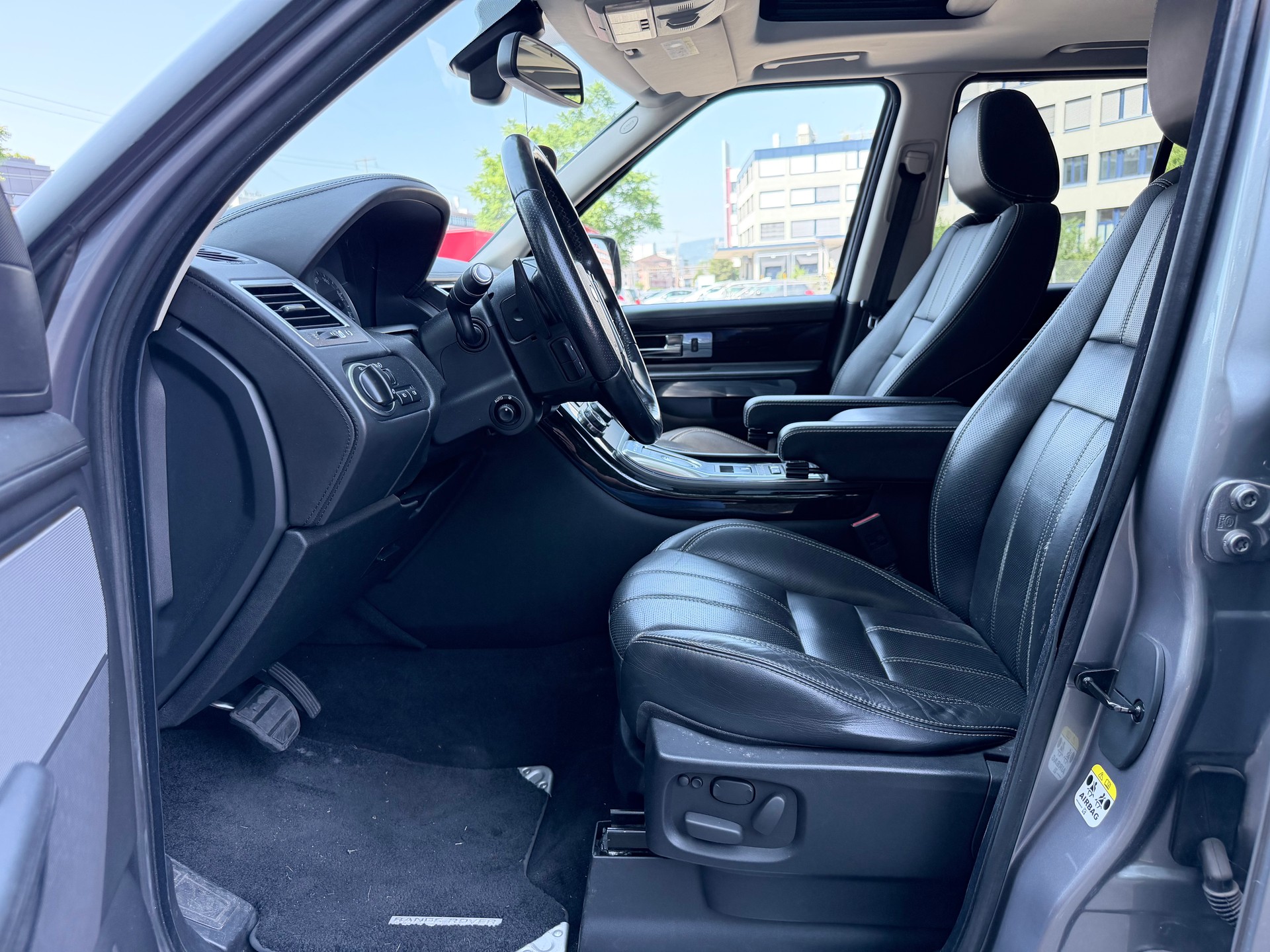 LAND ROVER Range Rover Sport 3.0 TDV6 Luxury Automatic-image-6