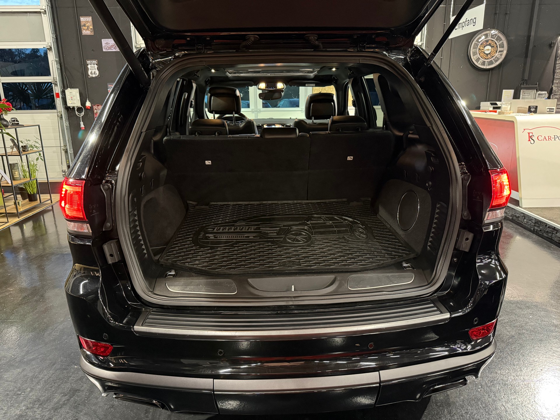 JEEP Grand Cherokee 3.0 CRD Night Eagle Automatic-image-15