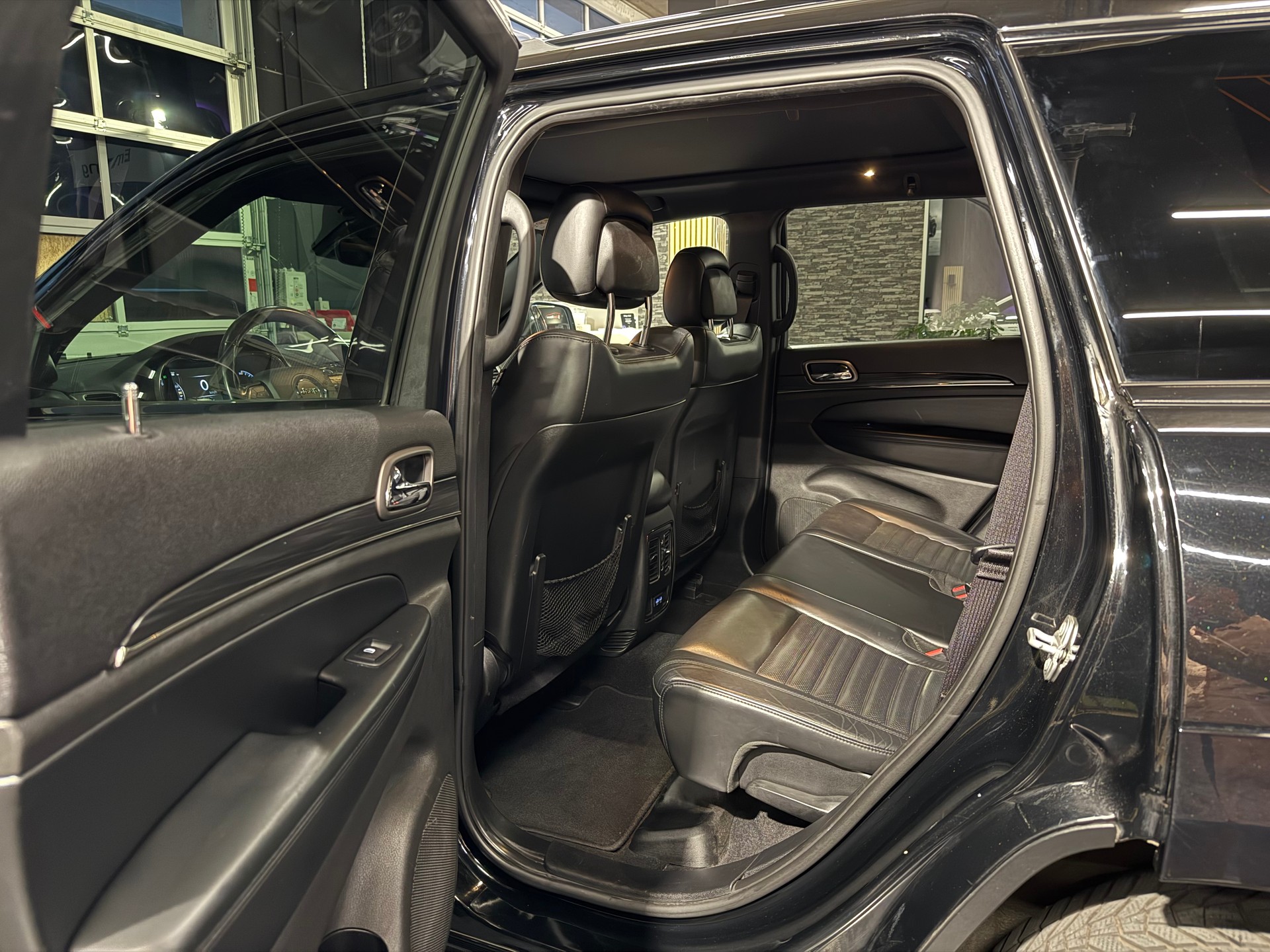 JEEP Grand Cherokee 3.0 CRD Night Eagle Automatic-image-11