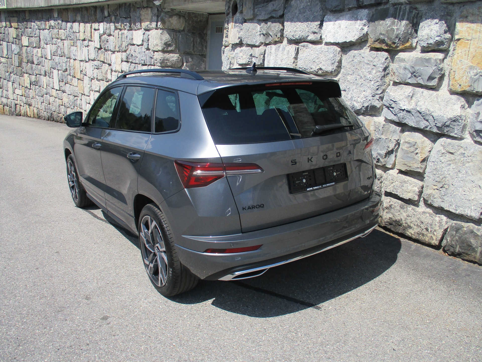 SKODA Karoq 2.0 TSI SportLine 4x4 DSG-image-2