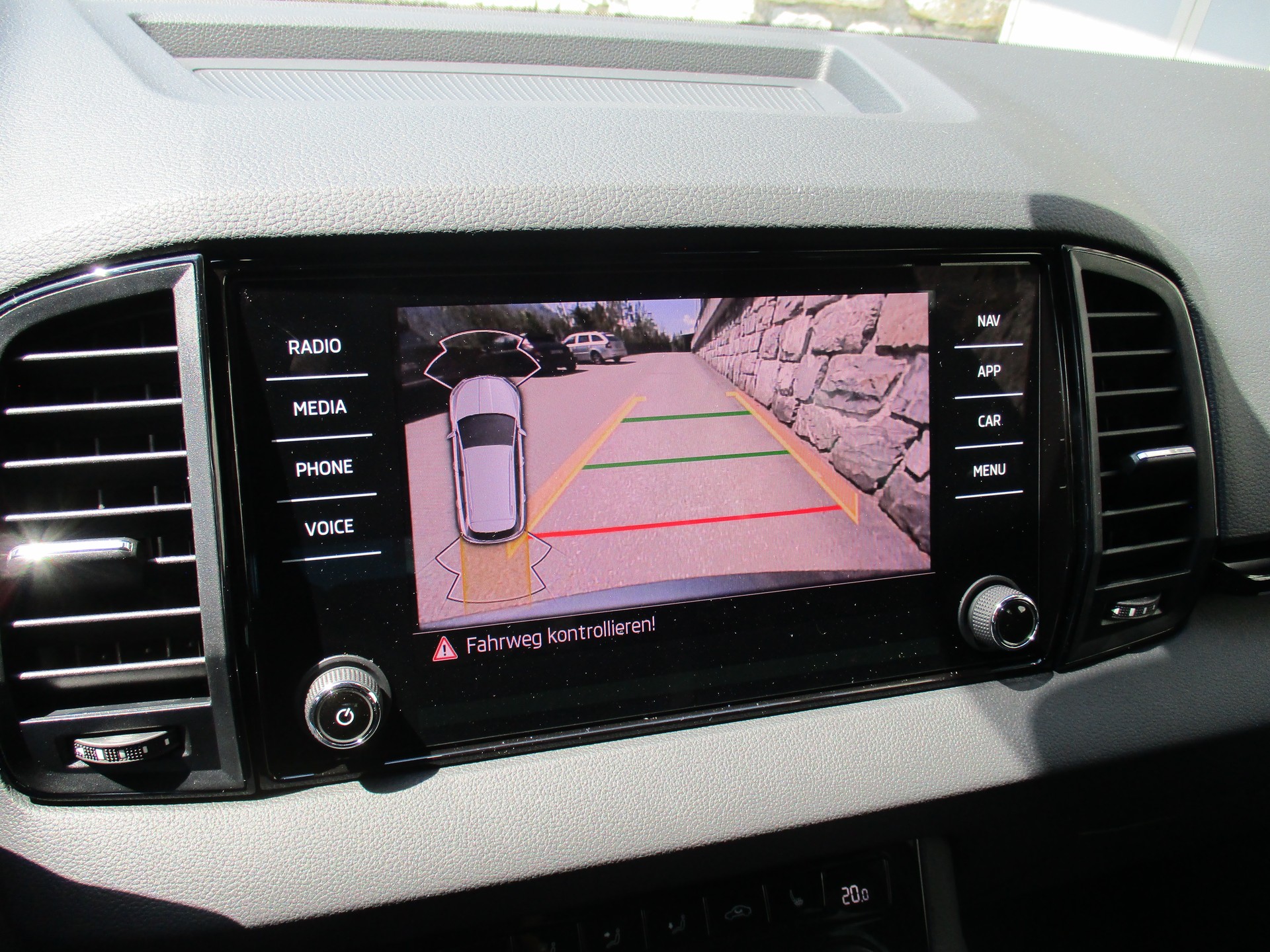 SKODA Karoq 2.0 TSI SportLine 4x4 DSG-image-12