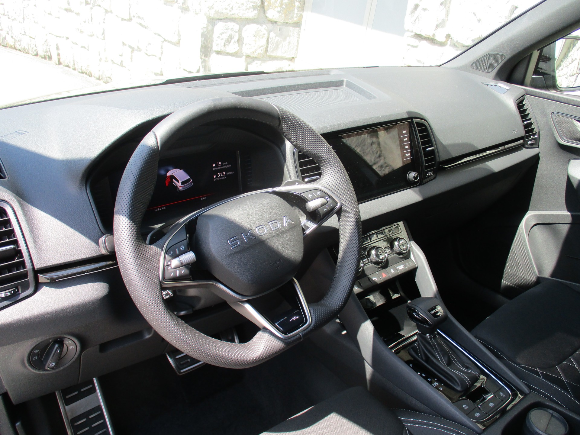 SKODA Karoq 2.0 TSI SportLine 4x4 DSG-image-3