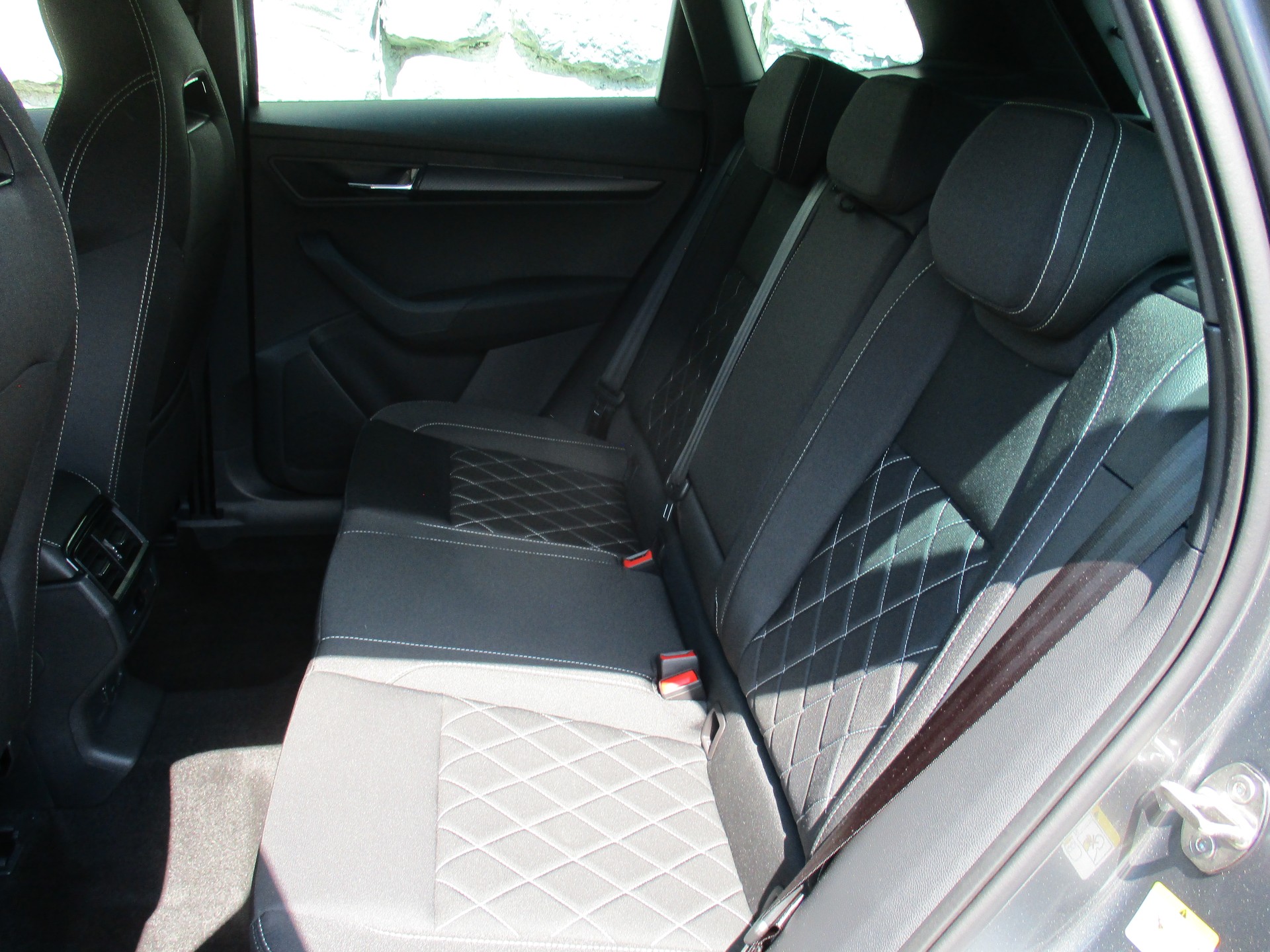 SKODA Karoq 2.0 TSI SportLine 4x4 DSG-image-5