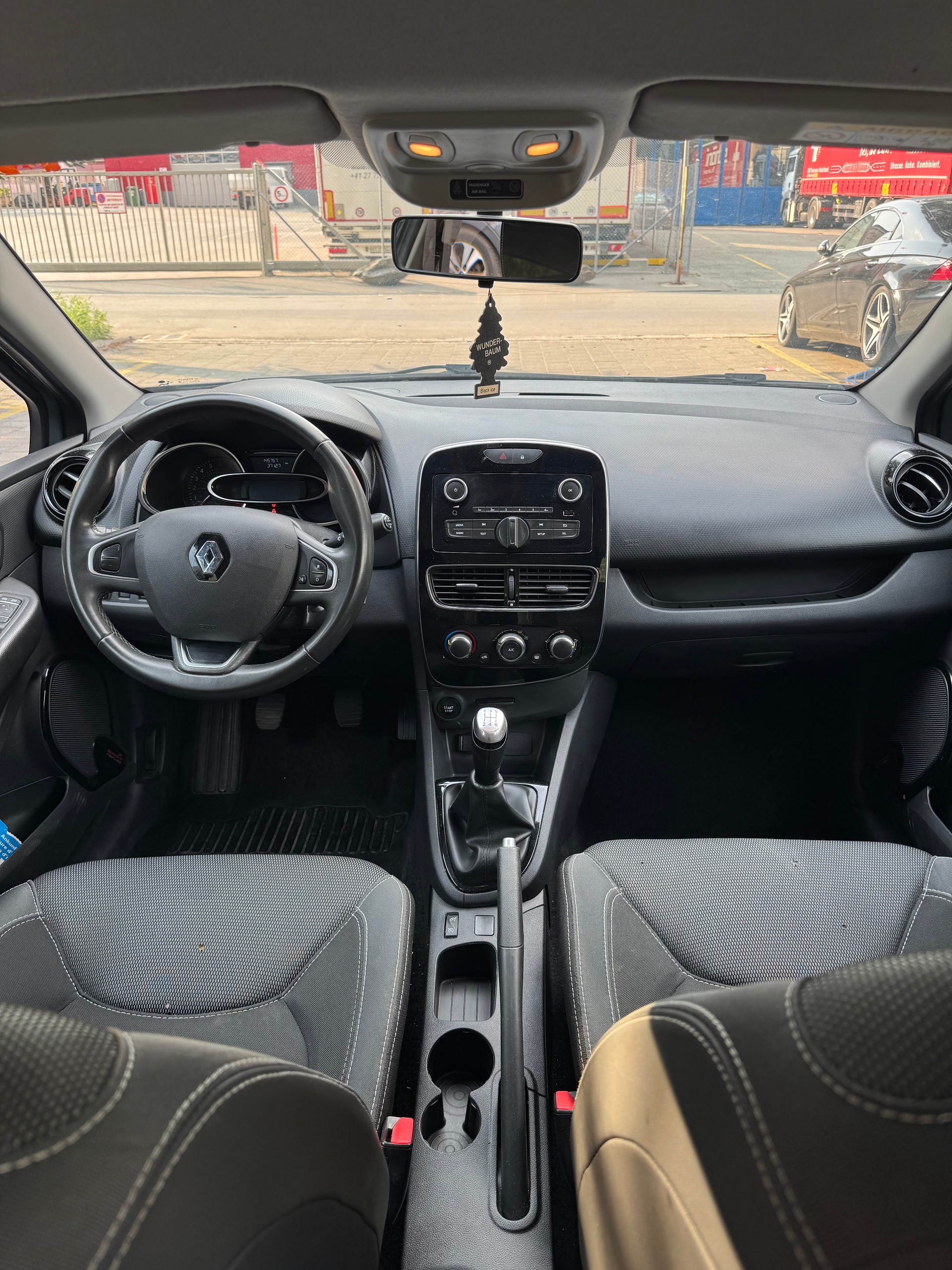 RENAULT Clio 0.9 Life-image-5