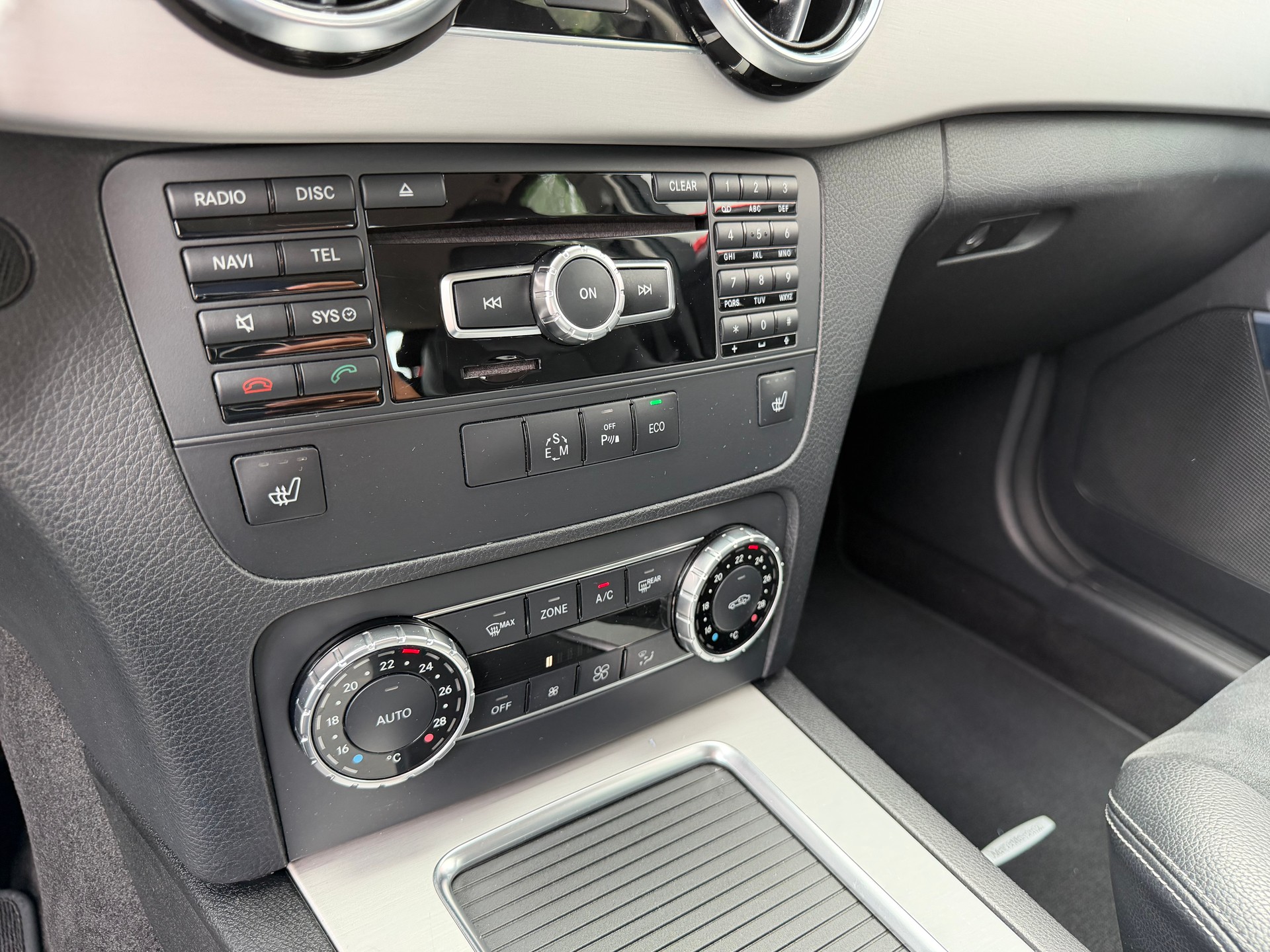 MERCEDES-BENZ GLK 250 BlueTEC 4Matic 7G-Tronic-image-16