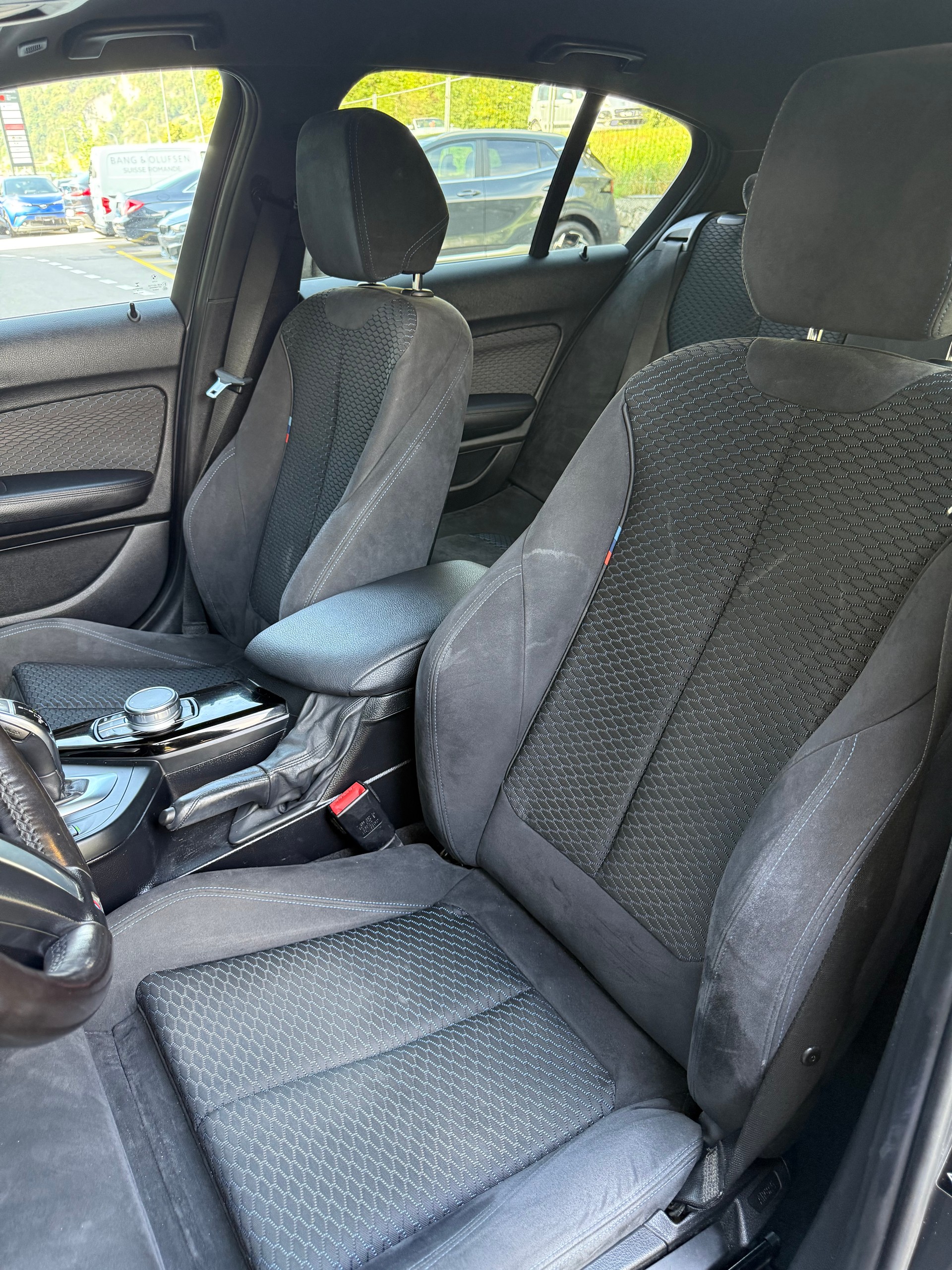 BMW 120d xDrive M Sport Steptronic-image-13