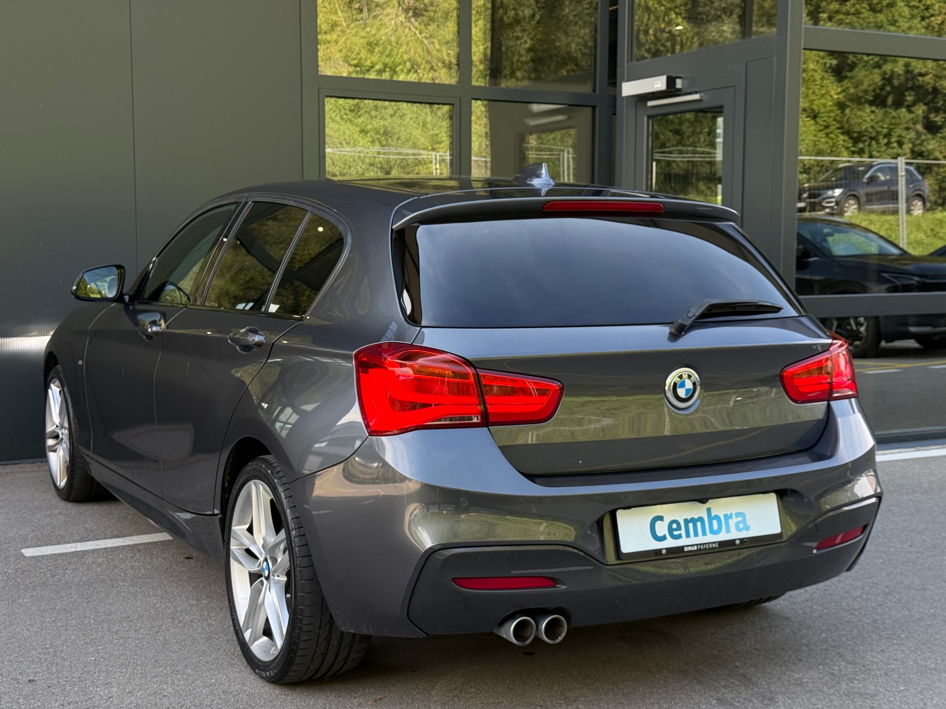 BMW 120d xDrive M Sport Steptronic-image-3