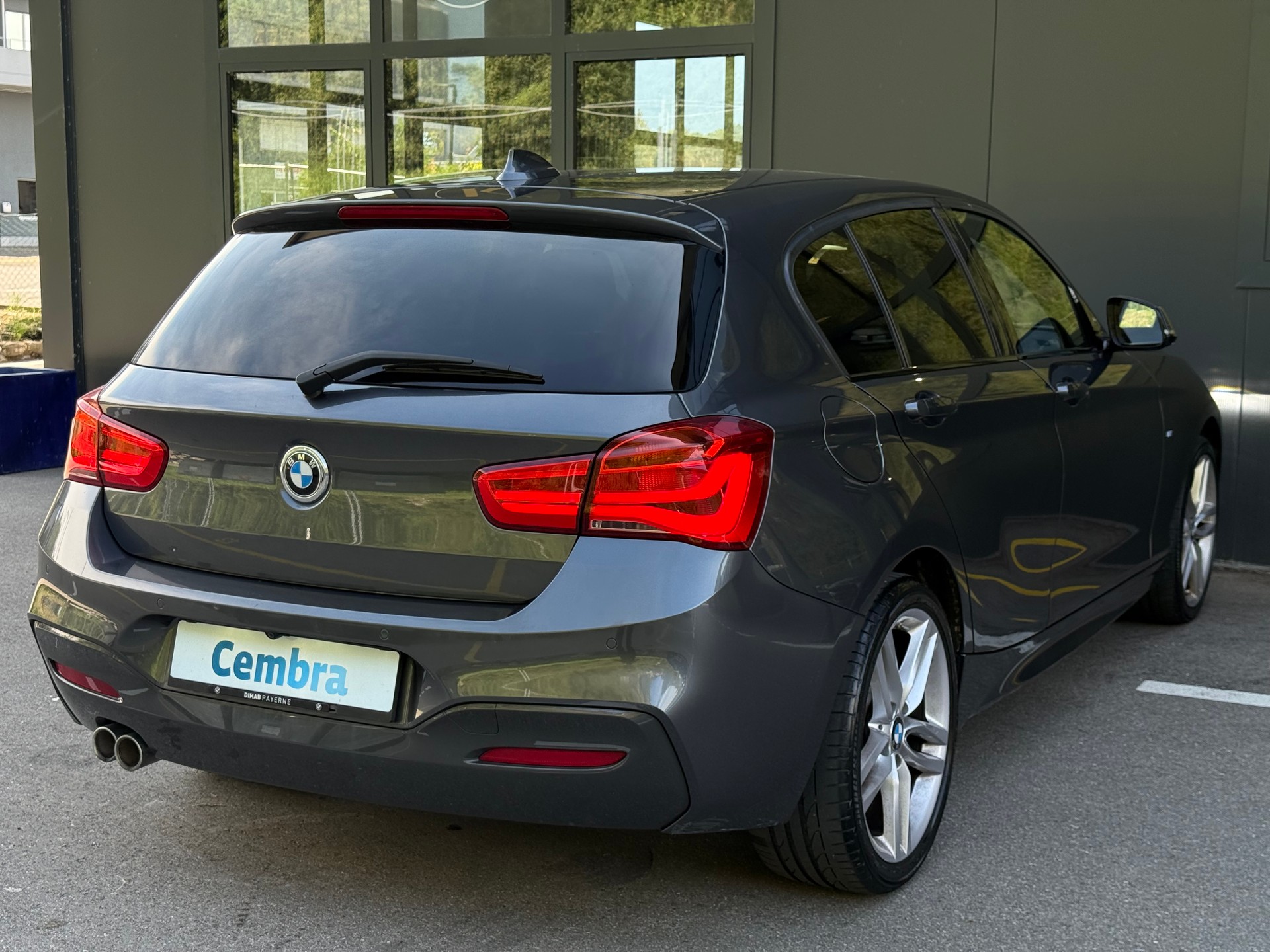 BMW 120d xDrive M Sport Steptronic-image-4