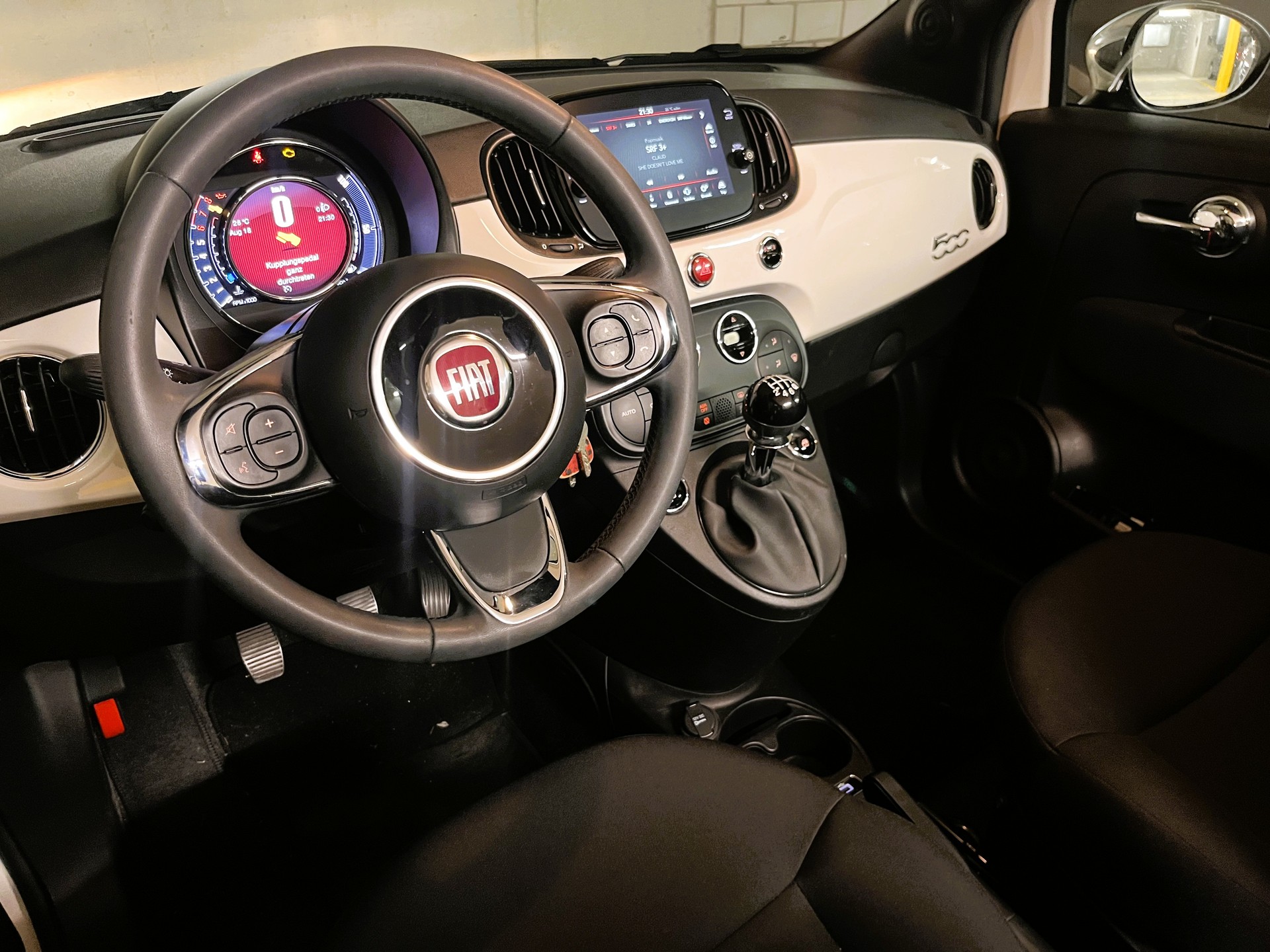 FIAT 1.0 Hybrid Swiss Edition Cabriolet-image-5