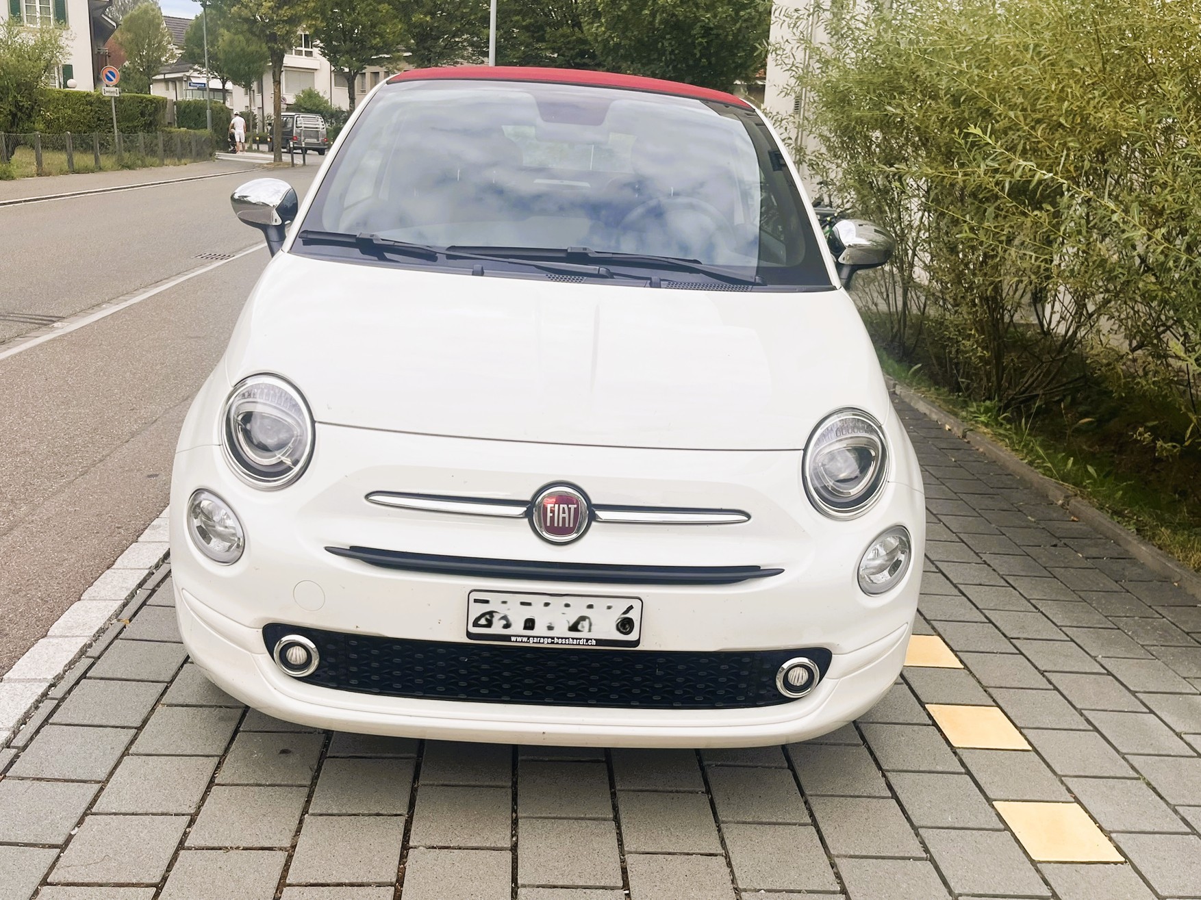 FIAT 1.0 Hybrid Swiss Edition Cabriolet-image-0