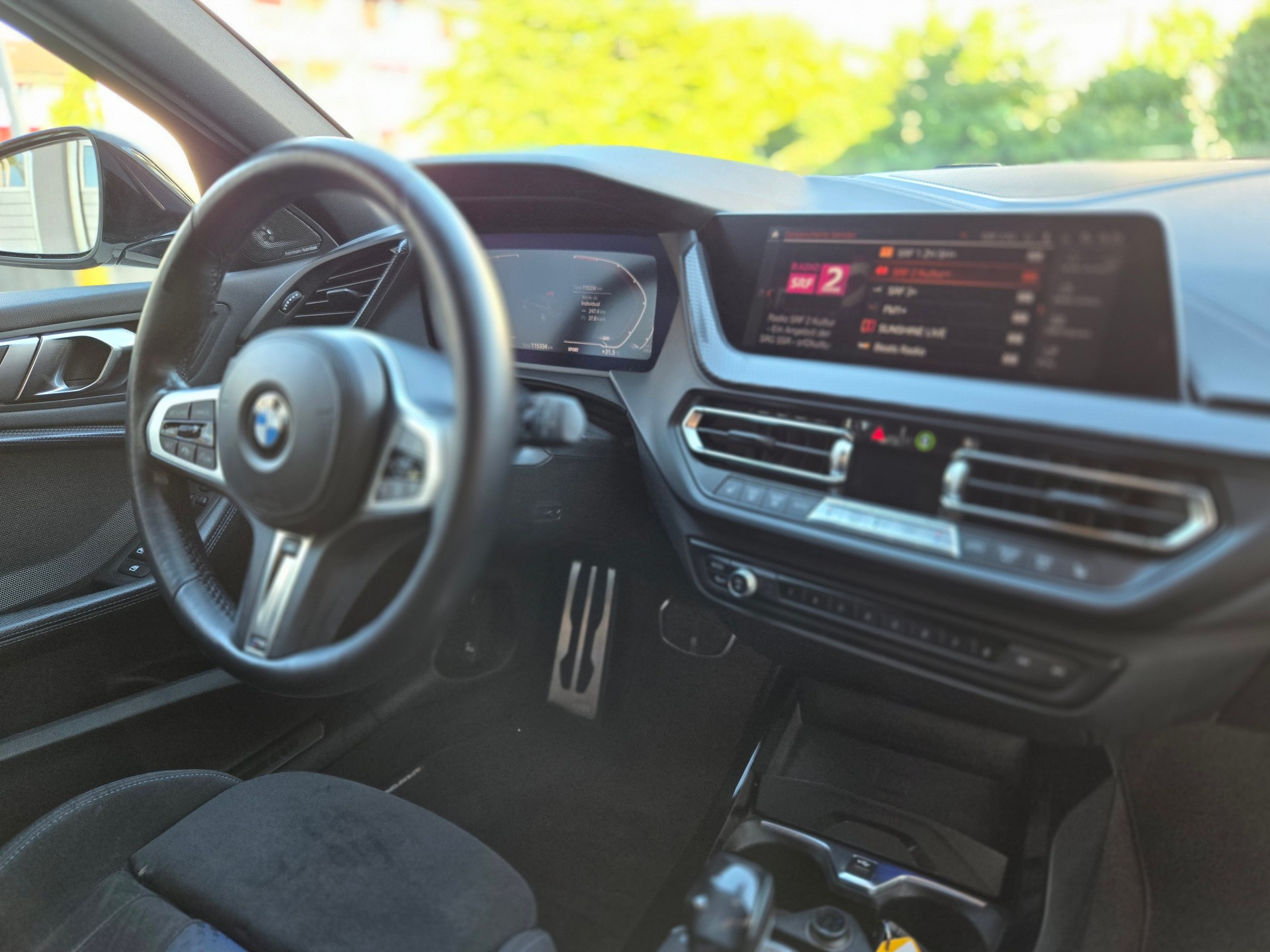 BMW 120d xDrive Steptronic M Sport Performance-image-9