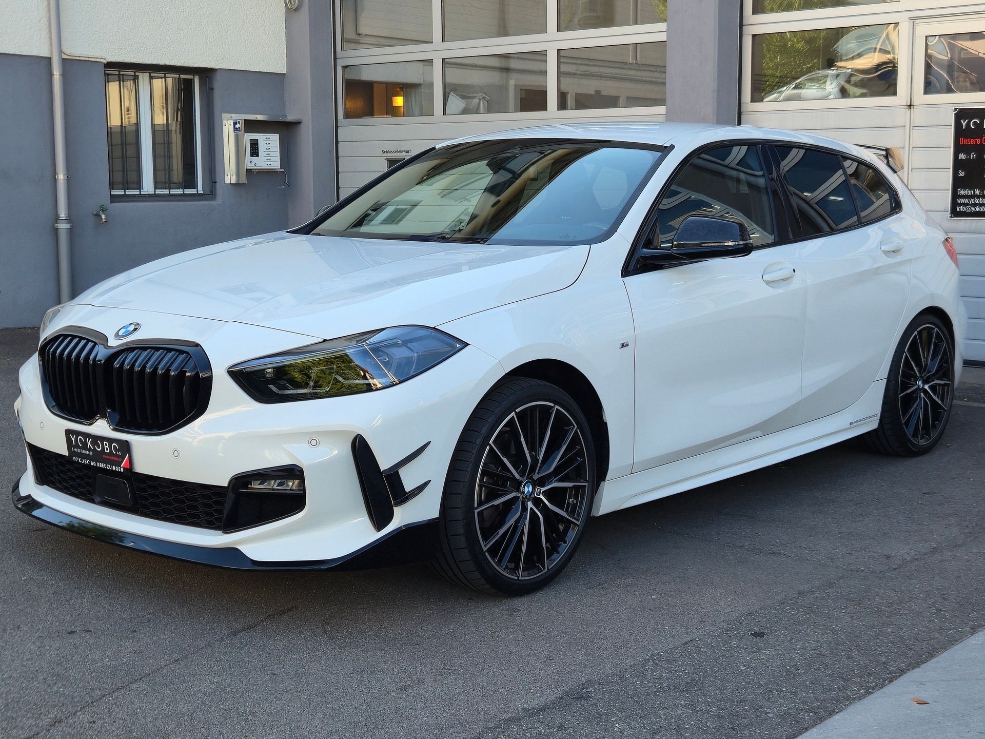 BMW 120d xDrive Steptronic M Sport Performance-image-4