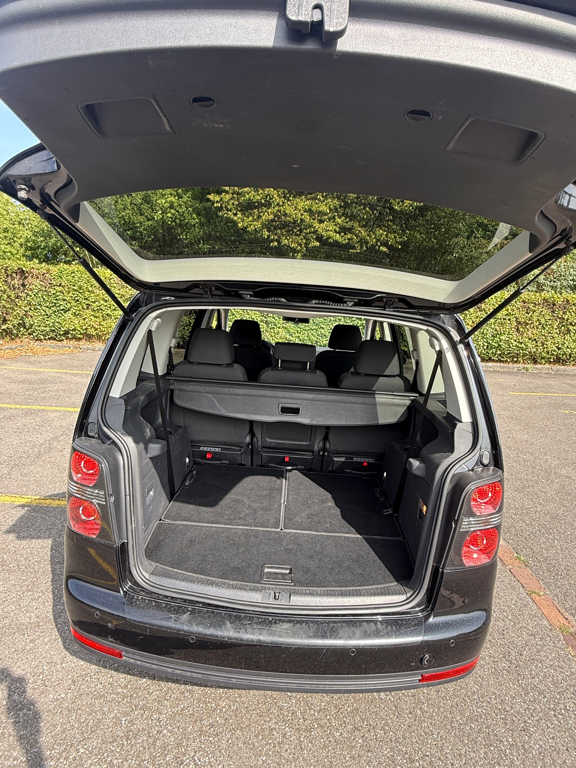 VW Touran 1.4 TSI Highline DSG-image-18