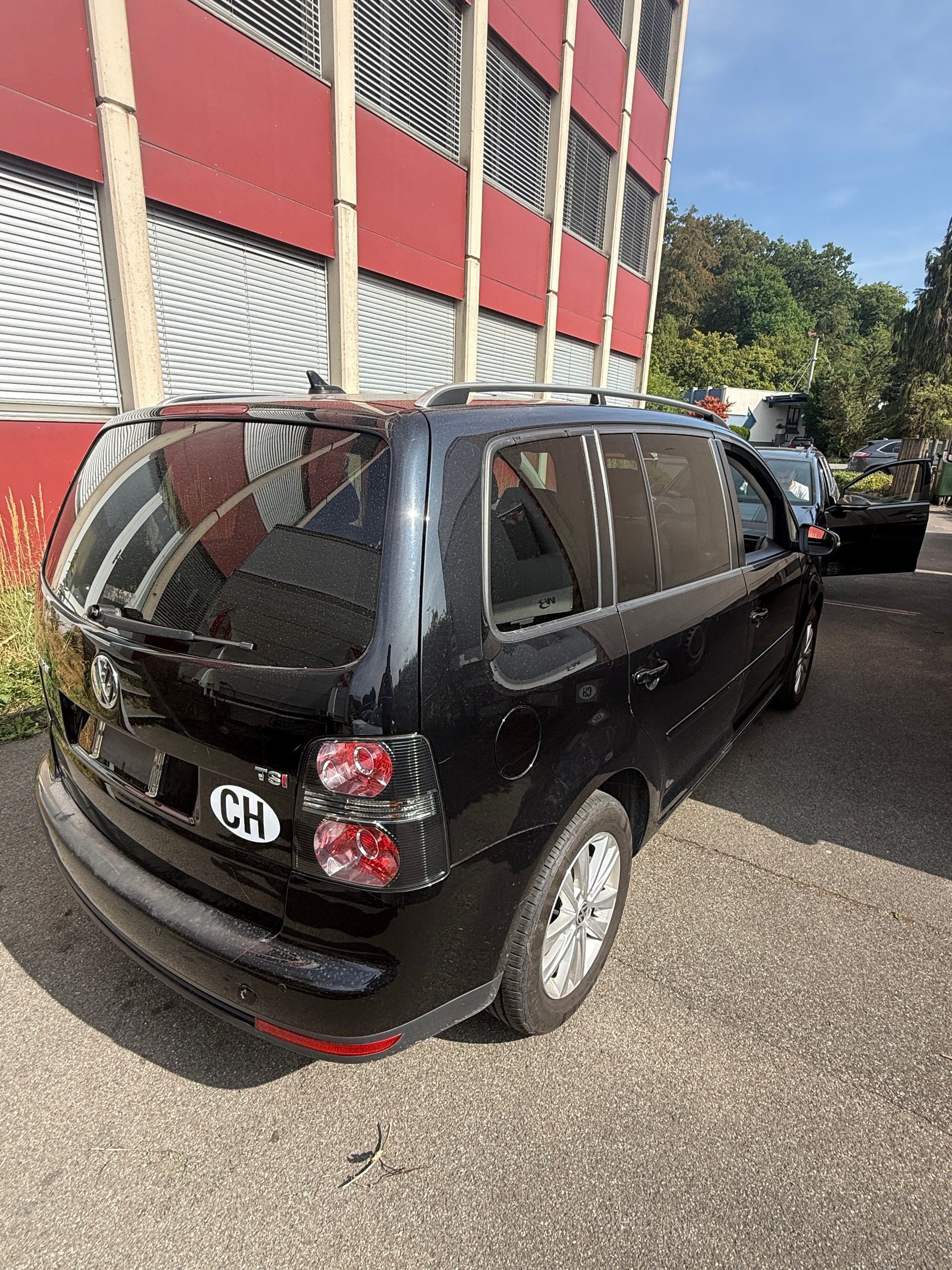 VW Touran 1.4 TSI Highline DSG-image-5