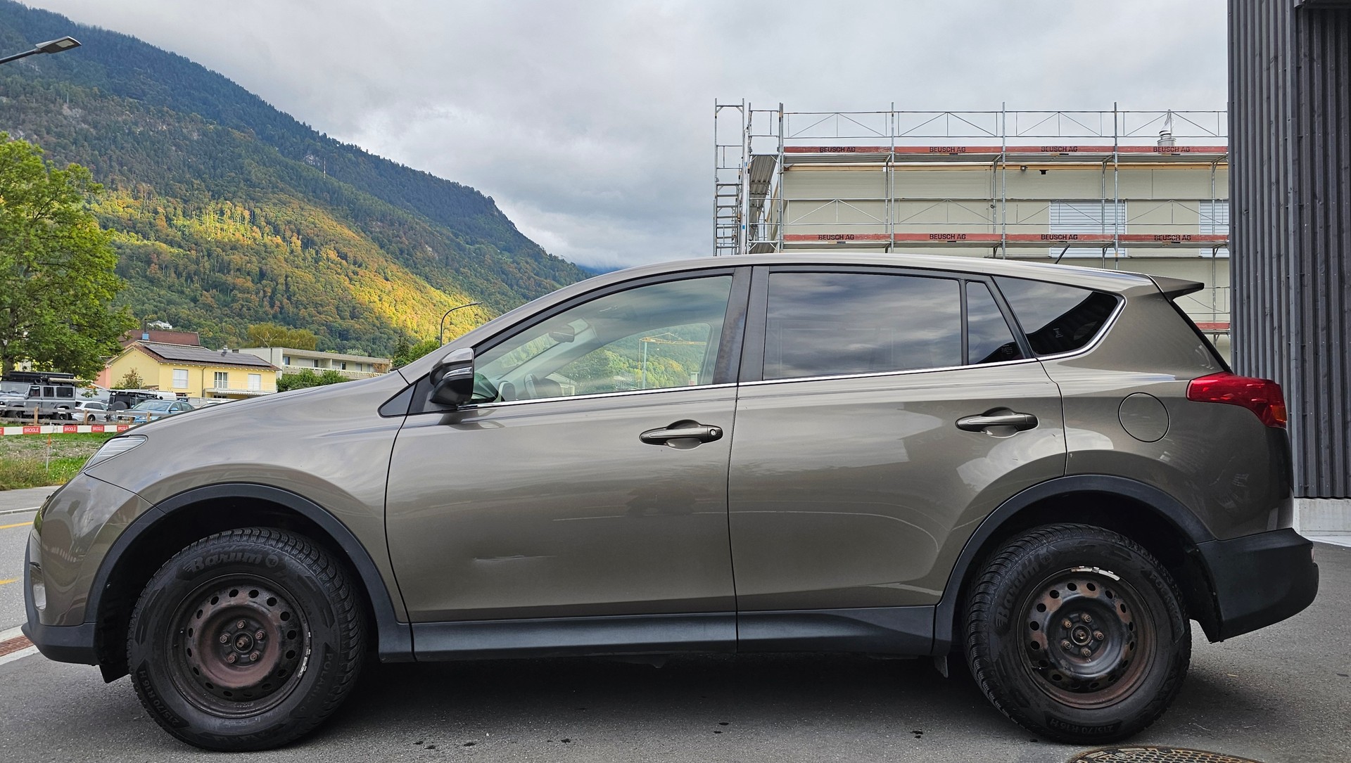 TOYOTA RAV-4 2.2D-4D Sol-showroom-element-2