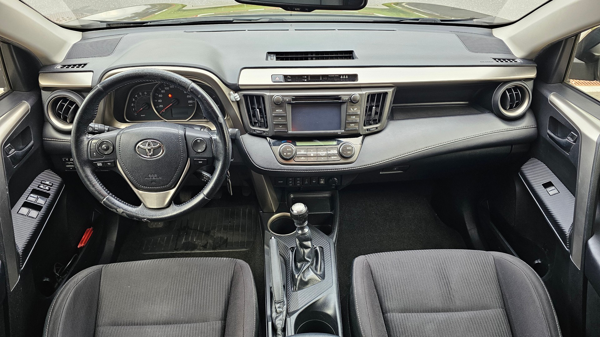 TOYOTA RAV-4 2.2D-4D Sol-image-8