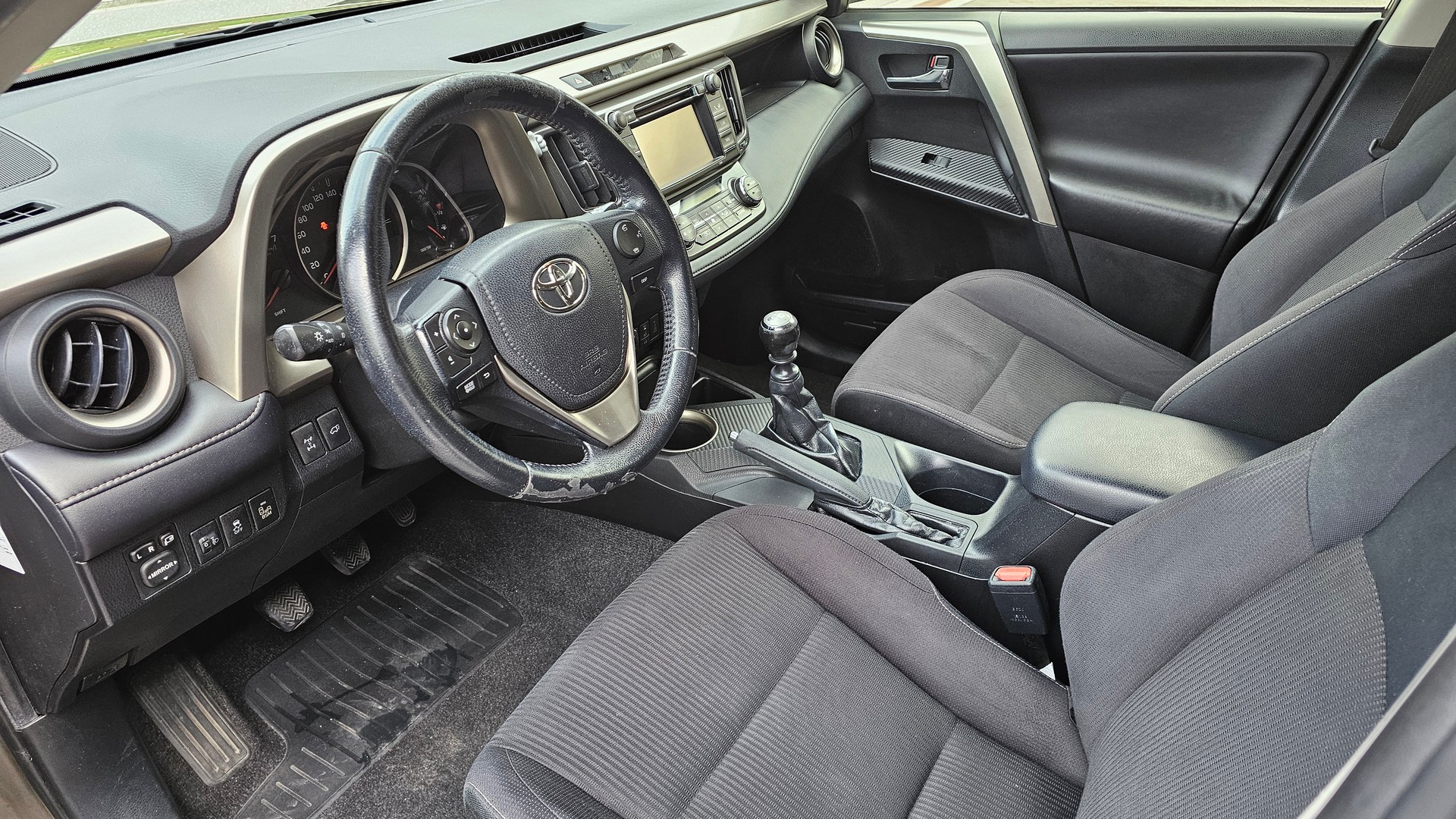 TOYOTA RAV-4 2.2D-4D Sol-image-9