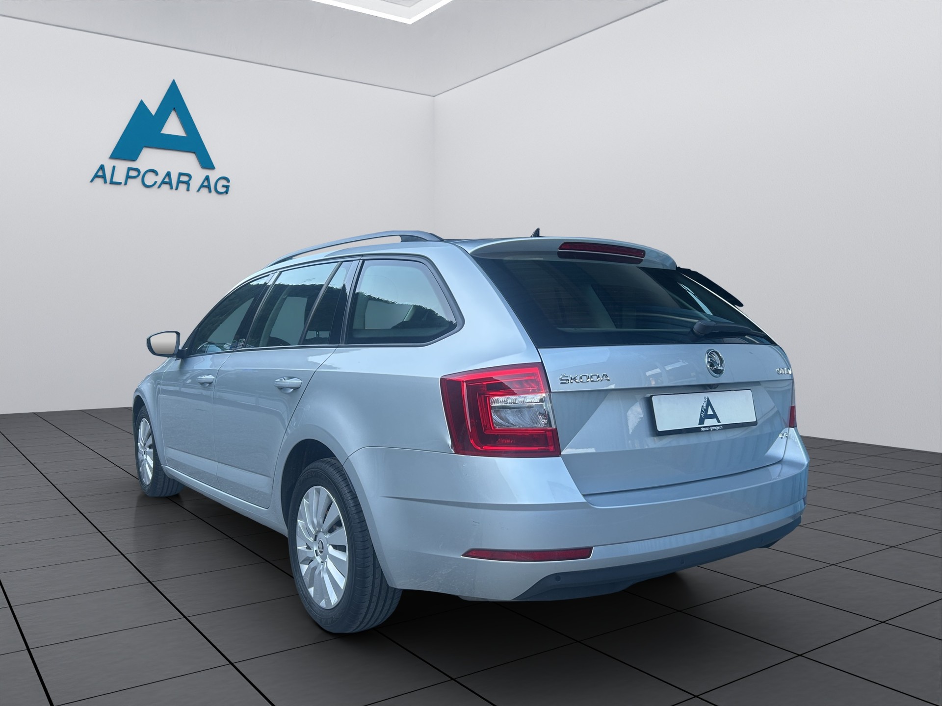 SKODA Octavia Combi 2.0 TDI Ambition 4x4 DSG-image-4