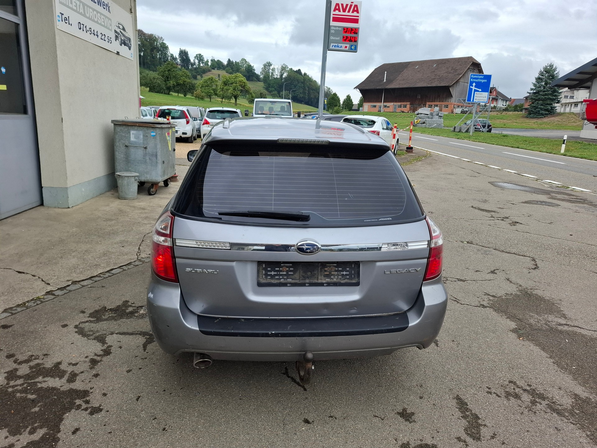 SUBARU Legacy 2.0R AWD Swiss-image-6
