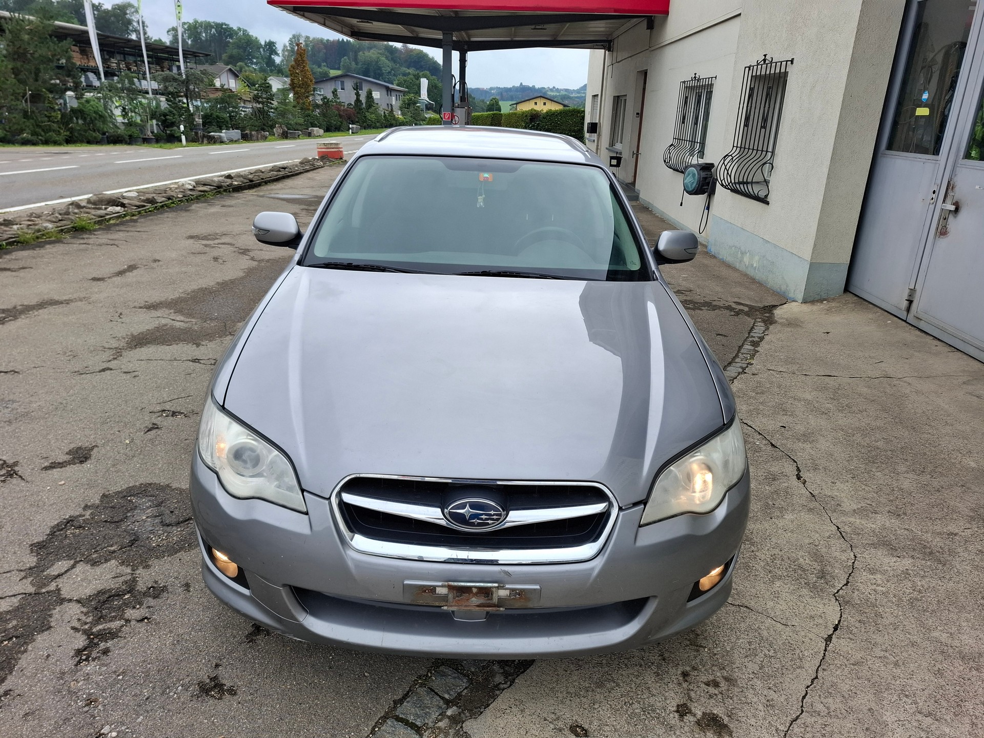 SUBARU Legacy 2.0R AWD Swiss-image-3
