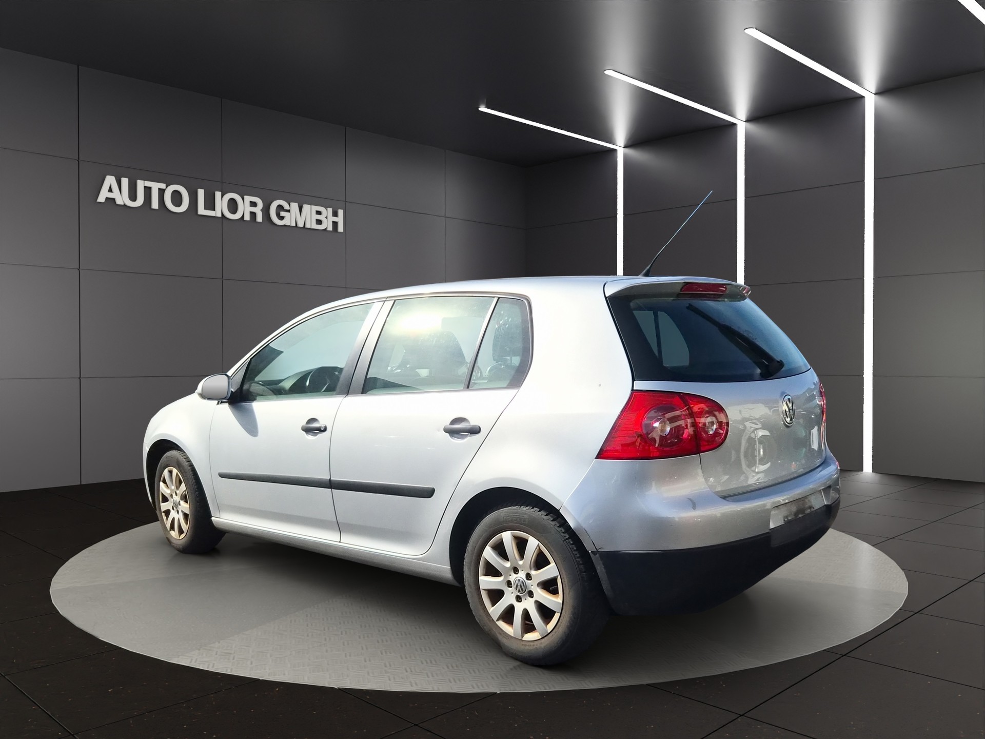 VW Golf 1.6 FSI Trendline-image-4
