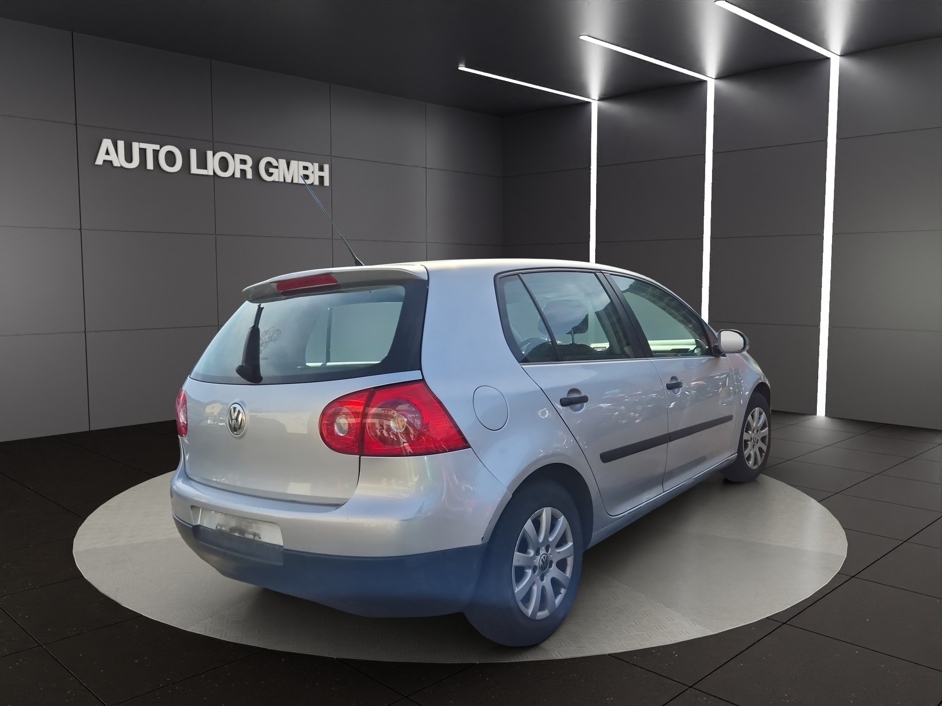VW Golf 1.6 FSI Trendline-image-2