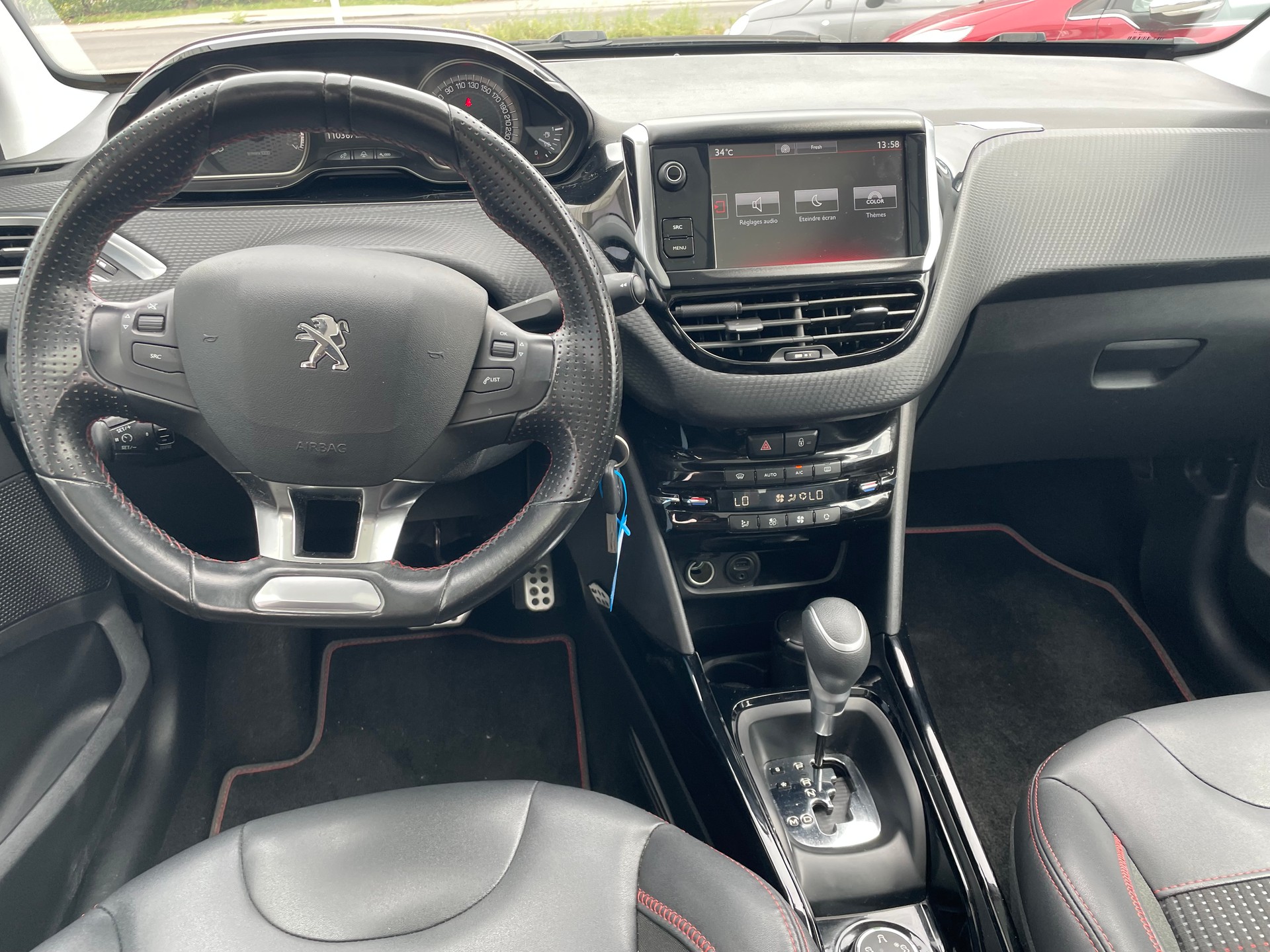 PEUGEOT 2008 1.2 PureTech GT Line EAT6-image-4