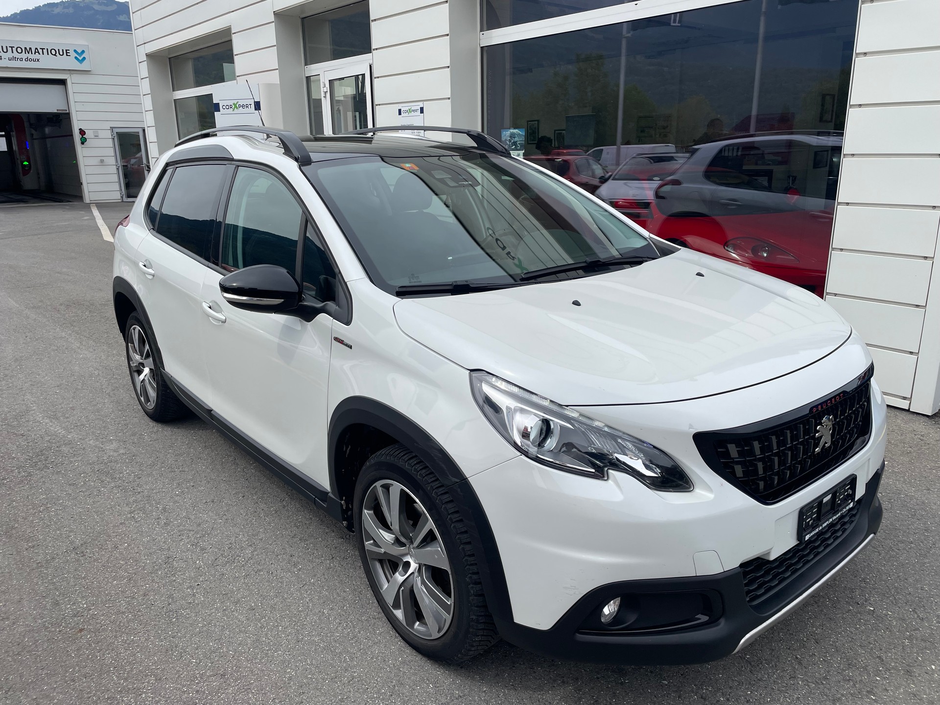 PEUGEOT 2008 1.2 PureTech GT Line EAT6-image-0