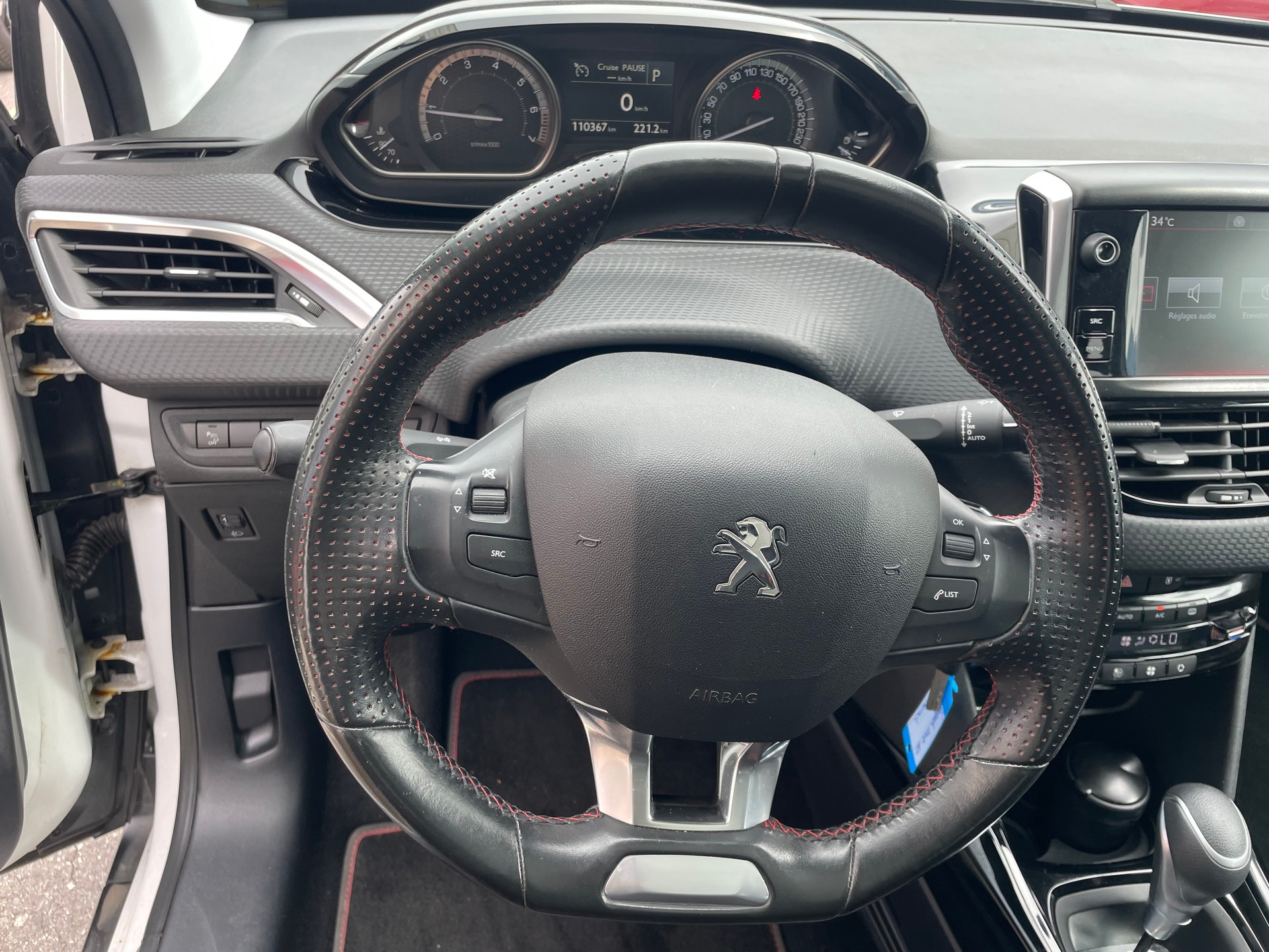 PEUGEOT 2008 1.2 PureTech GT Line EAT6-image-10