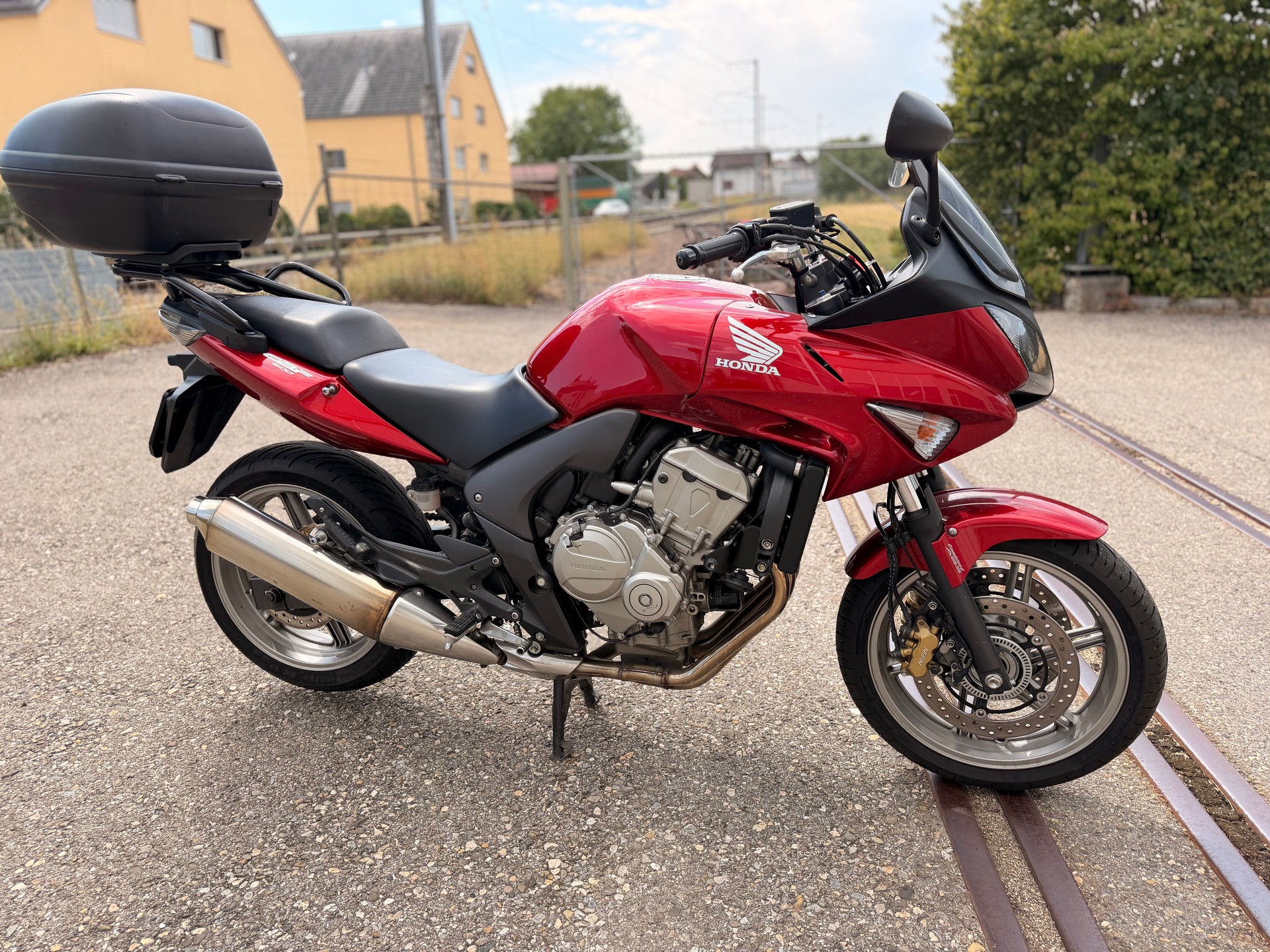 HONDA CBF 600 SA ABS-image-1