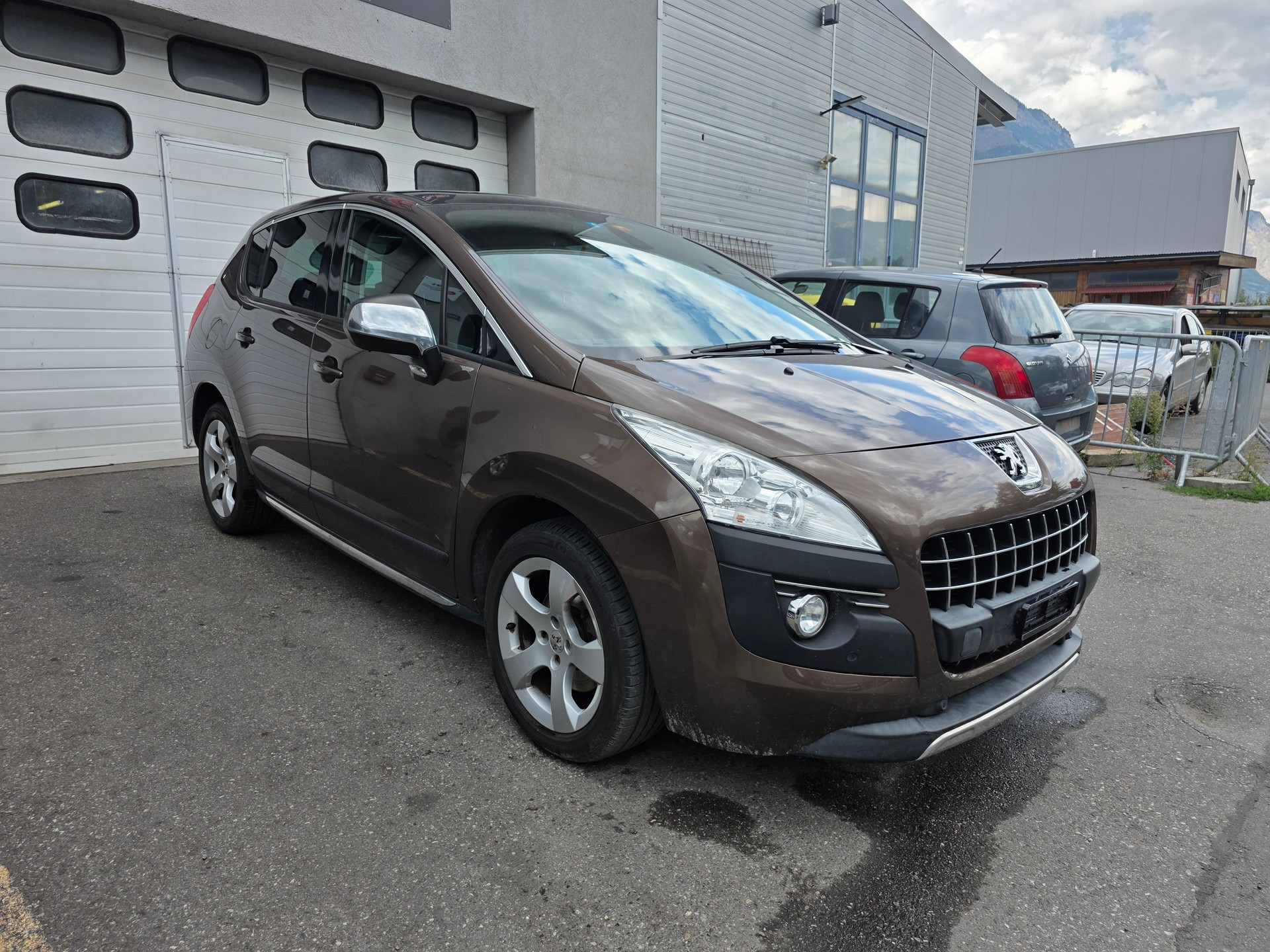 PEUGEOT 3008 1.6 16V T Platinum-image-3