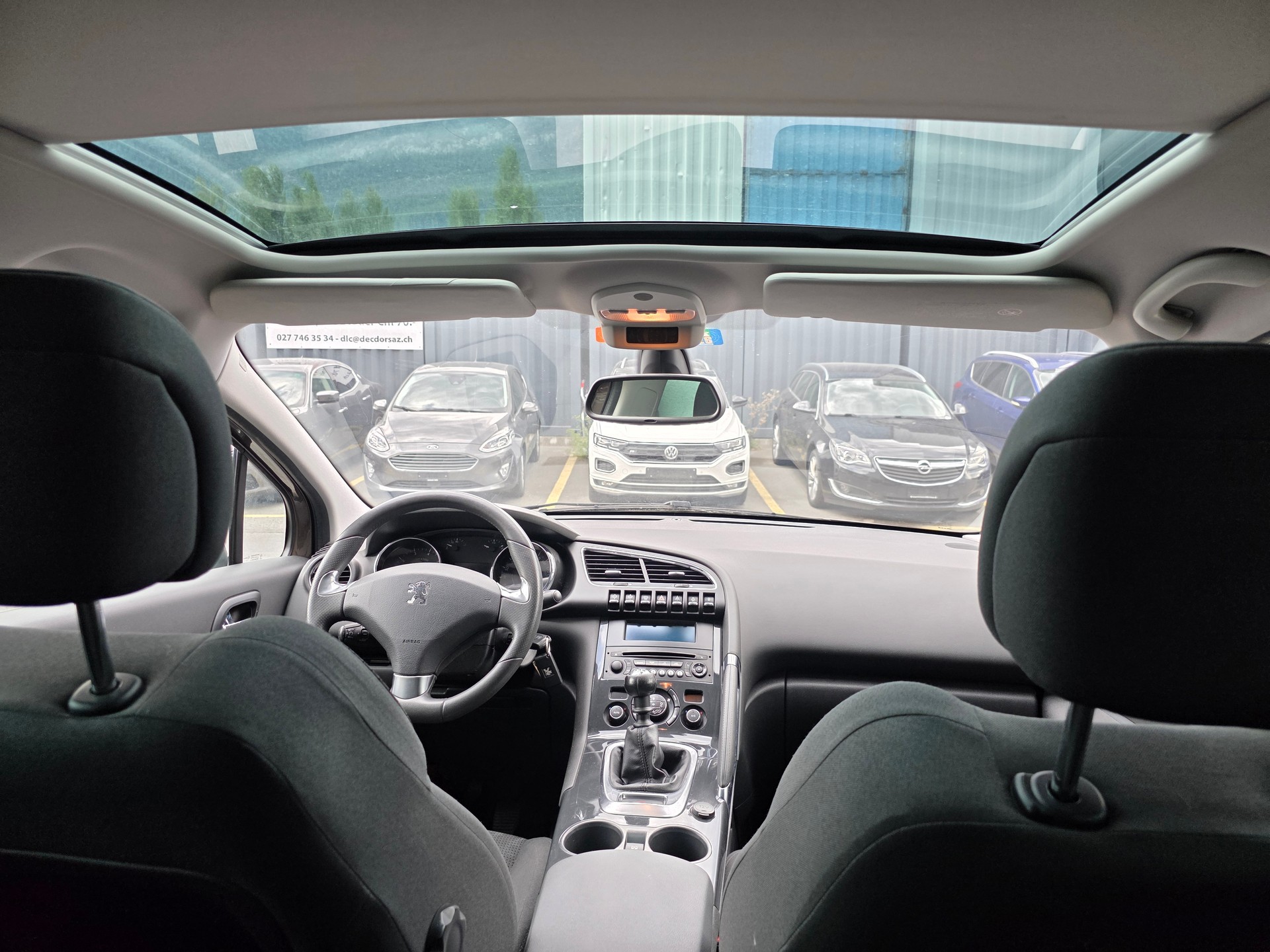 PEUGEOT 3008 1.6 16V T Platinum-image-6