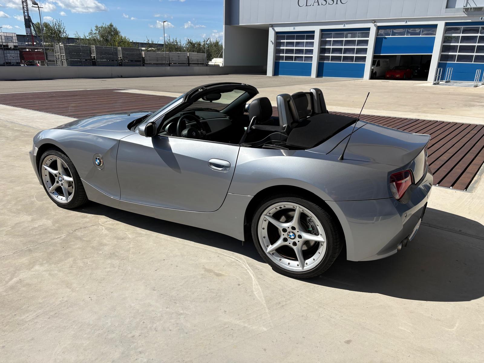 BMW Z4 3.0si Roadster-image-3