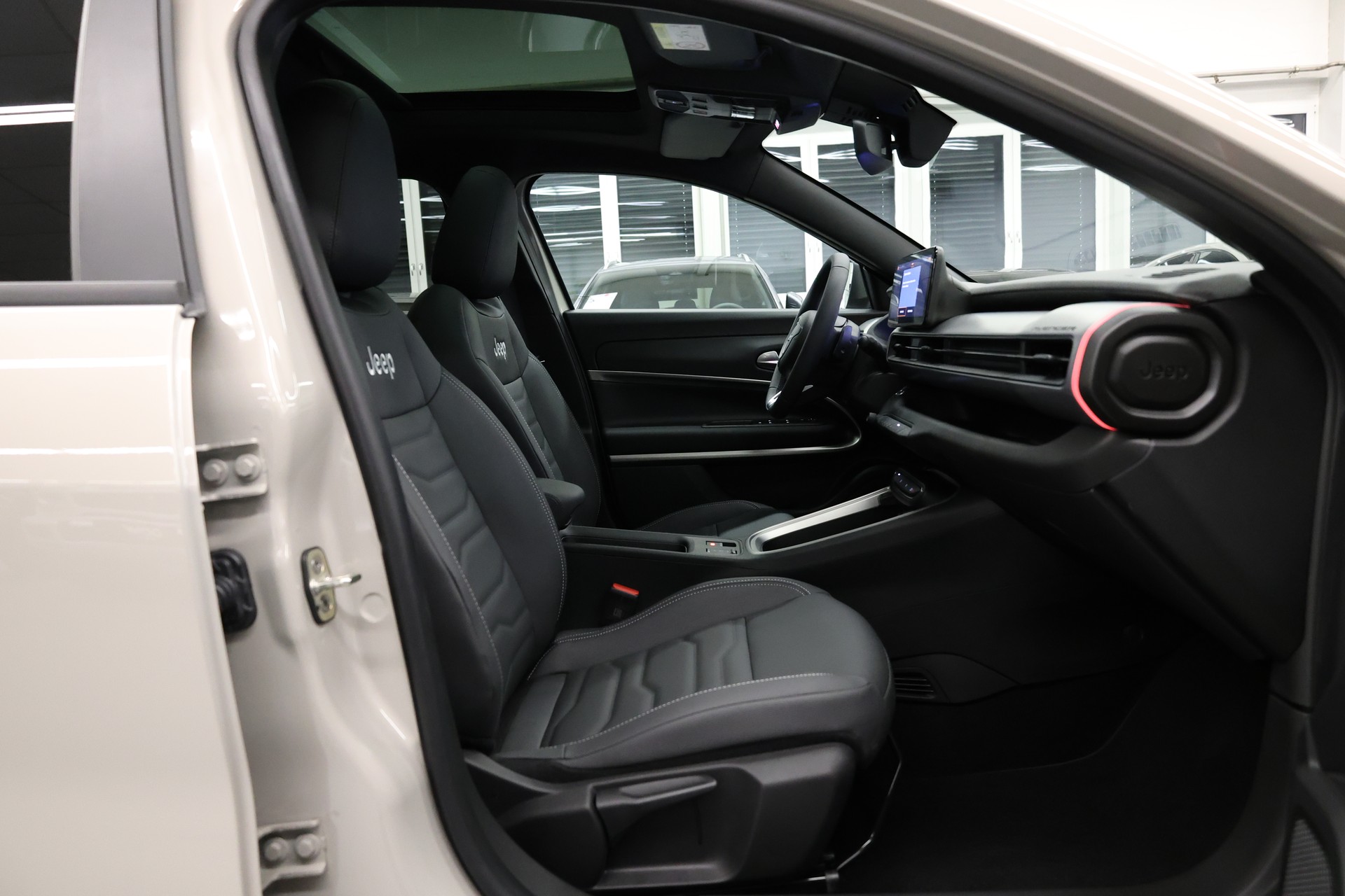 JEEP Avenger 1.2 MHEV Summit-image-20