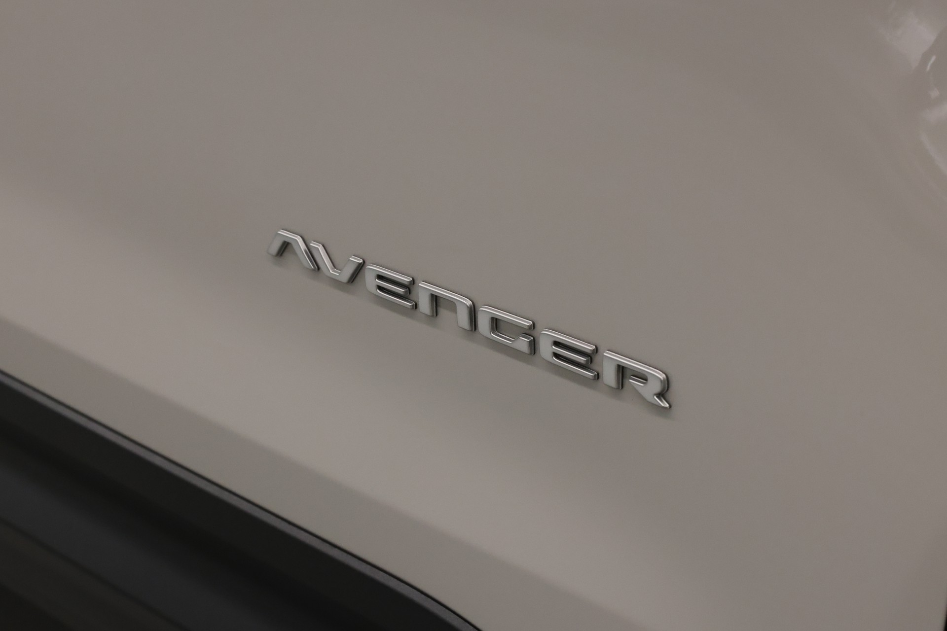 JEEP Avenger 1.2 MHEV Summit-image-16